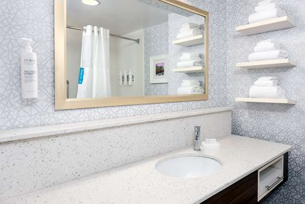  - Hampton Inn Uptown Charlotte