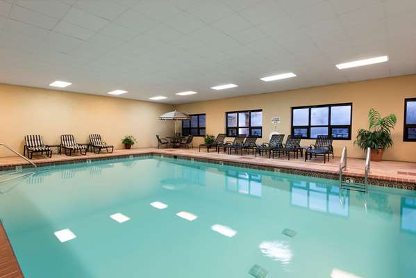 Pool - Hampton Inn Seymour - I-65, Exit 50
