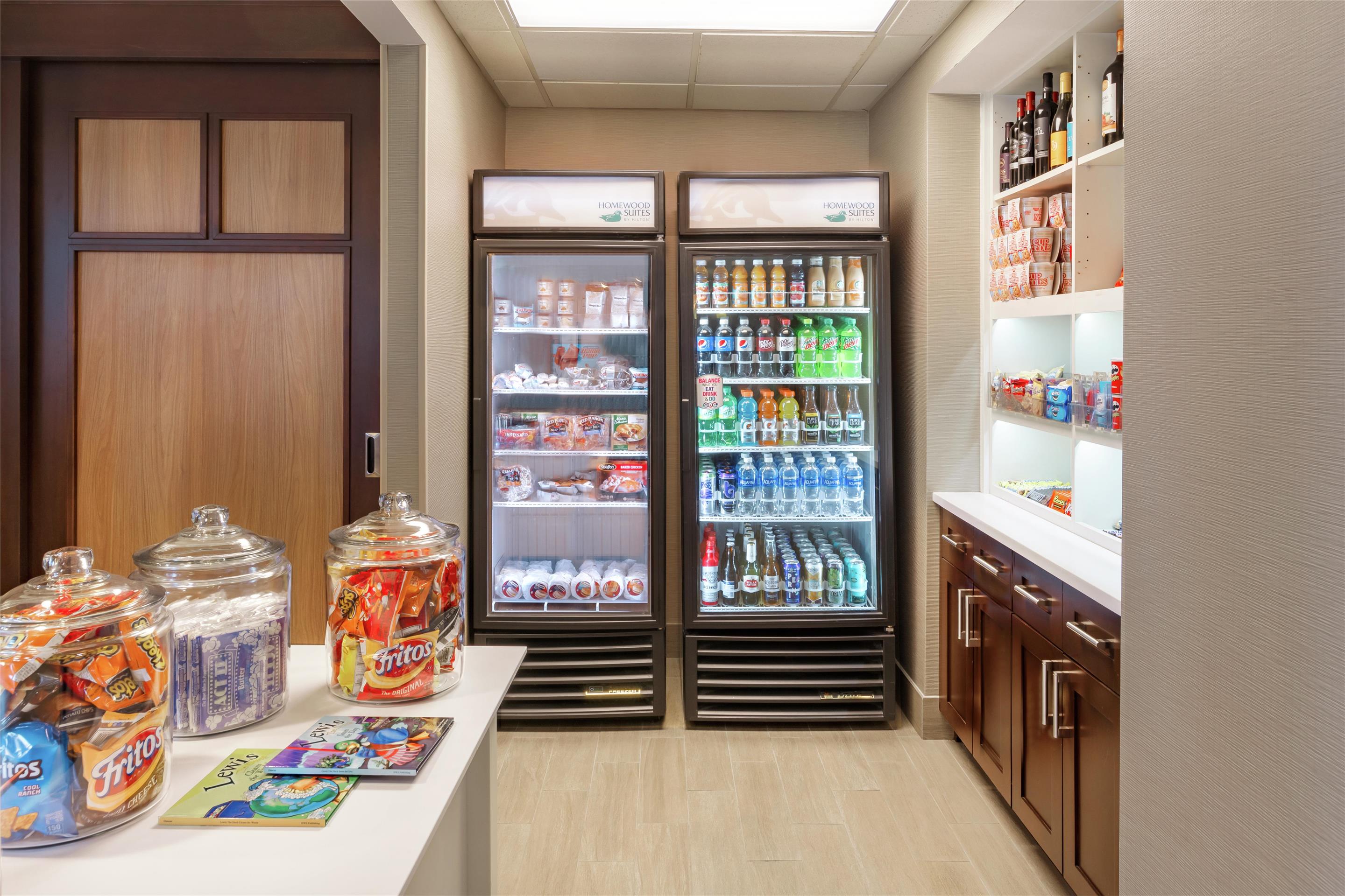 Lobby | Homewood Suites by Hilton St. Petersburg Clearwater