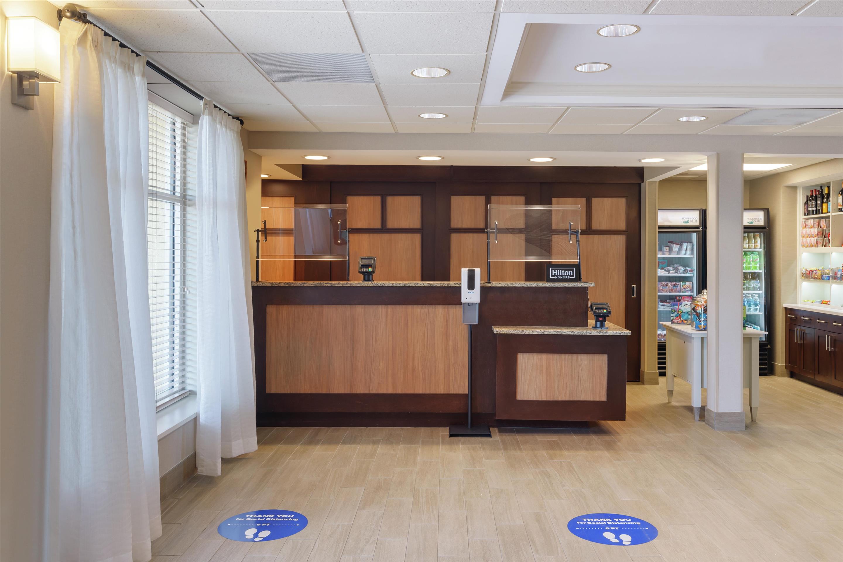 Lobby | Homewood Suites by Hilton St. Petersburg Clearwater
