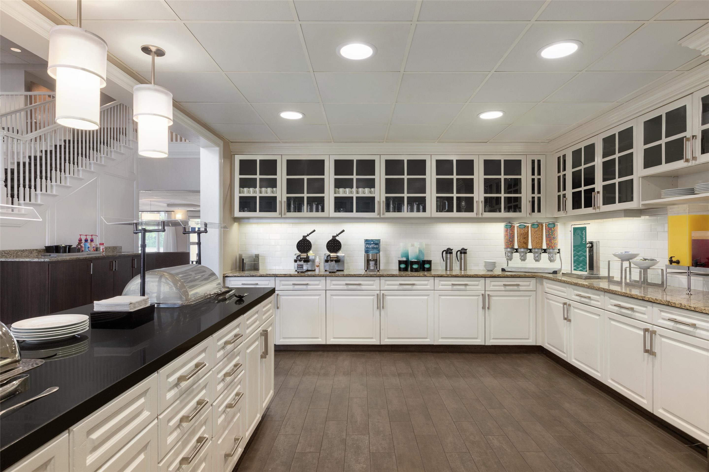 Breakfast Area | Homewood Suites by Hilton St. Petersburg Clearwater