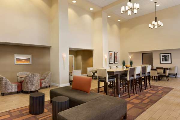  - Hampton Inn & Suites Largo