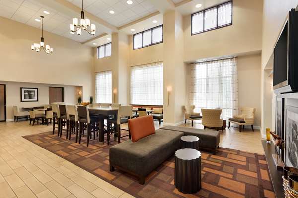  - Hampton Inn & Suites Largo