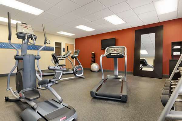 Fitness/ Exercise Room - Hampton Inn & Suites Largo