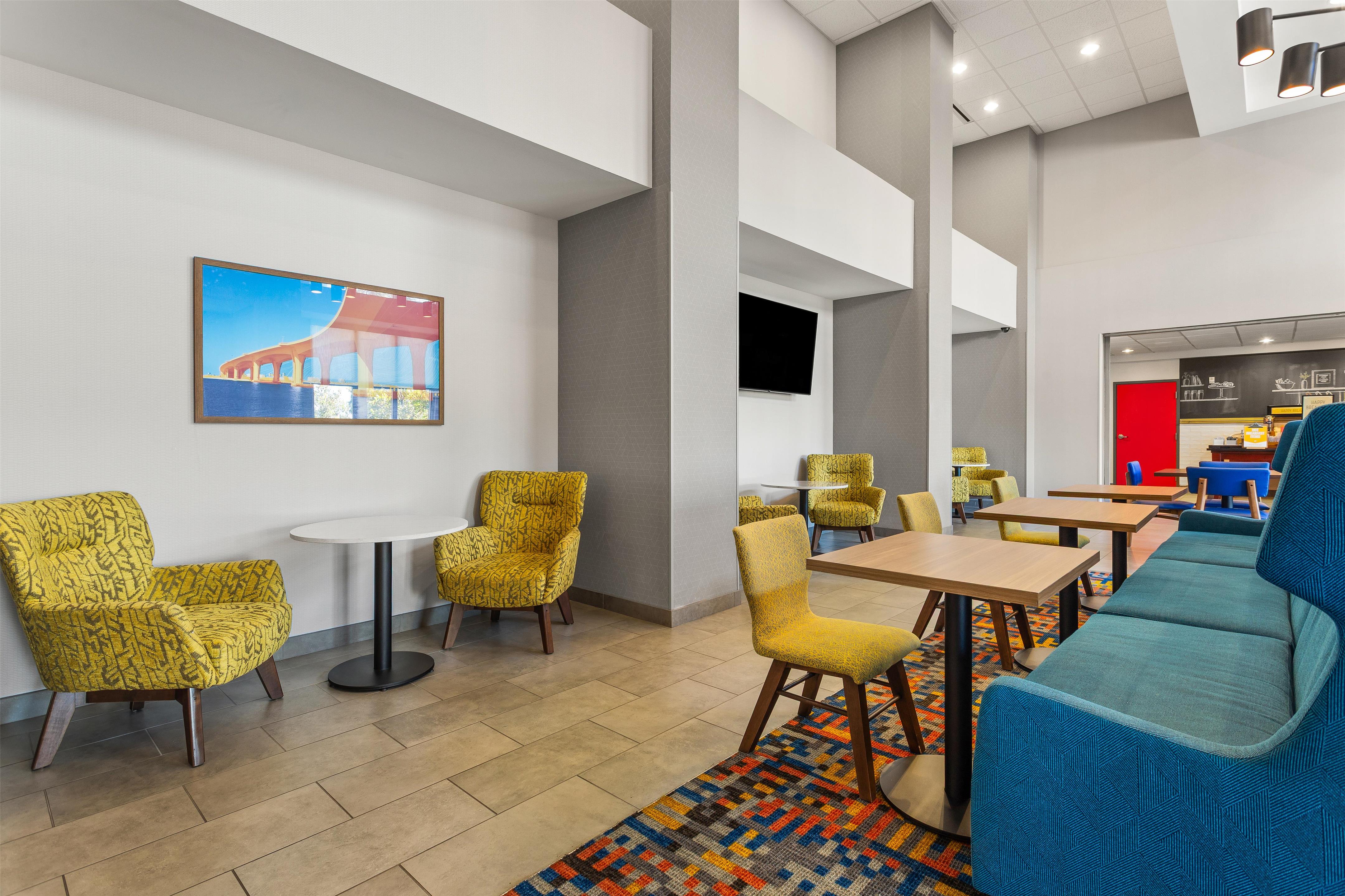 Lobby | Hampton Inn & Suites Port Richey