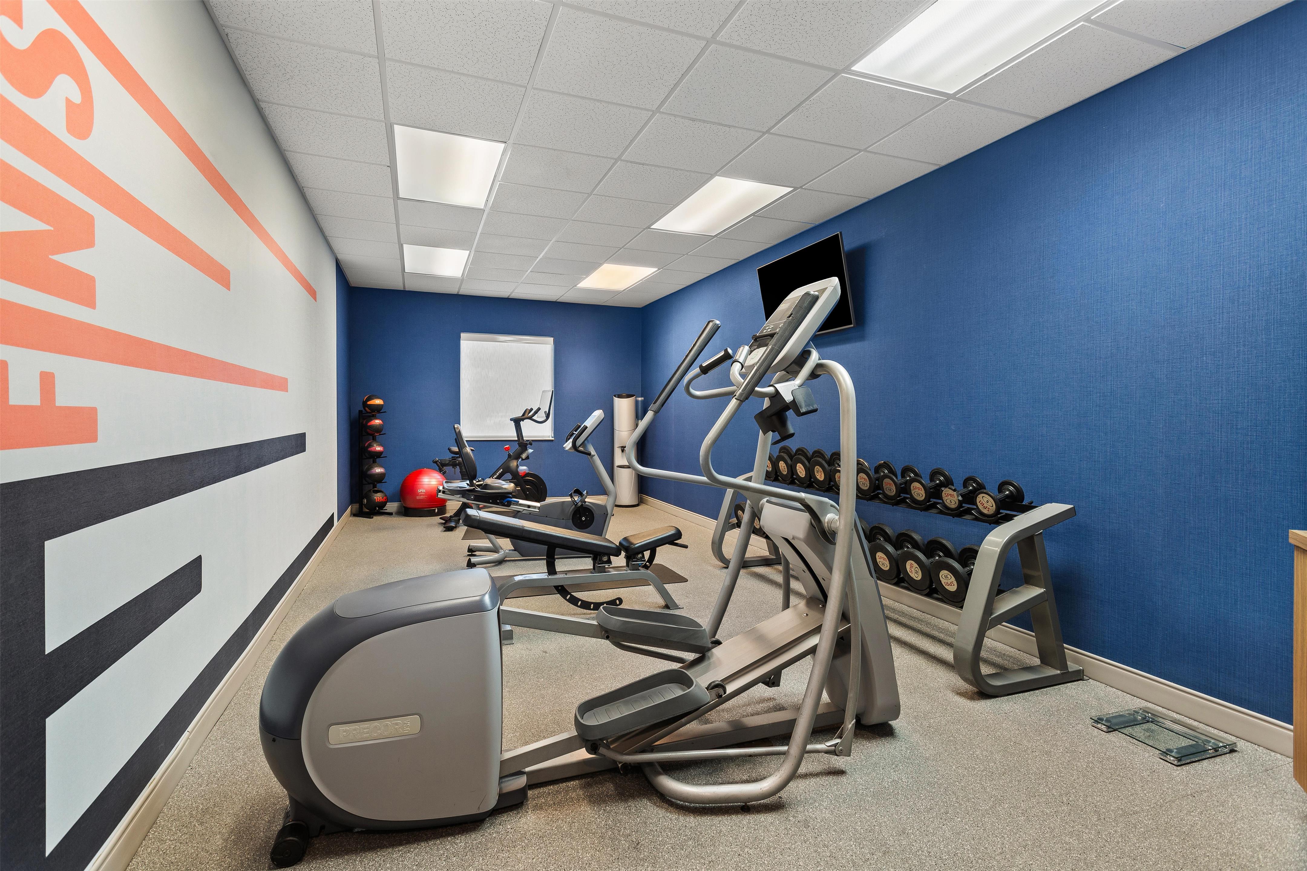Health club fitness center gym | Hampton Inn & Suites Port Richey