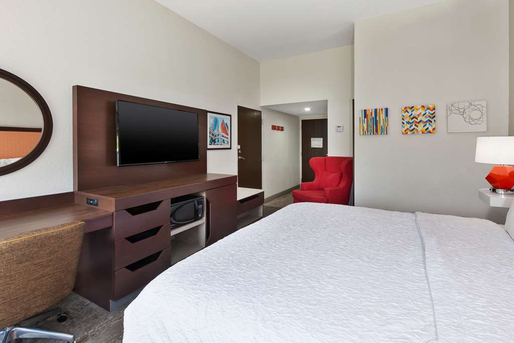 Hampton Inn by Hilton Columbus/Delaware I-71 North Room Type - 1KG MOB HEAR ACC RI-SHW NS
