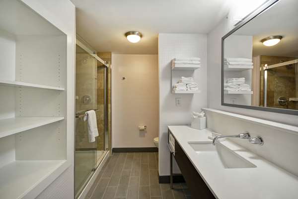  - Hampton Inn & Suites Columbus Easton Area