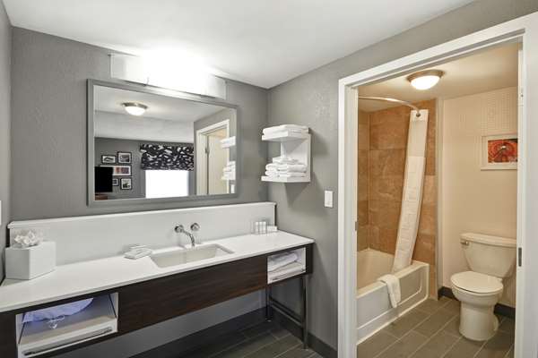  - Hampton Inn & Suites Columbus Easton Area