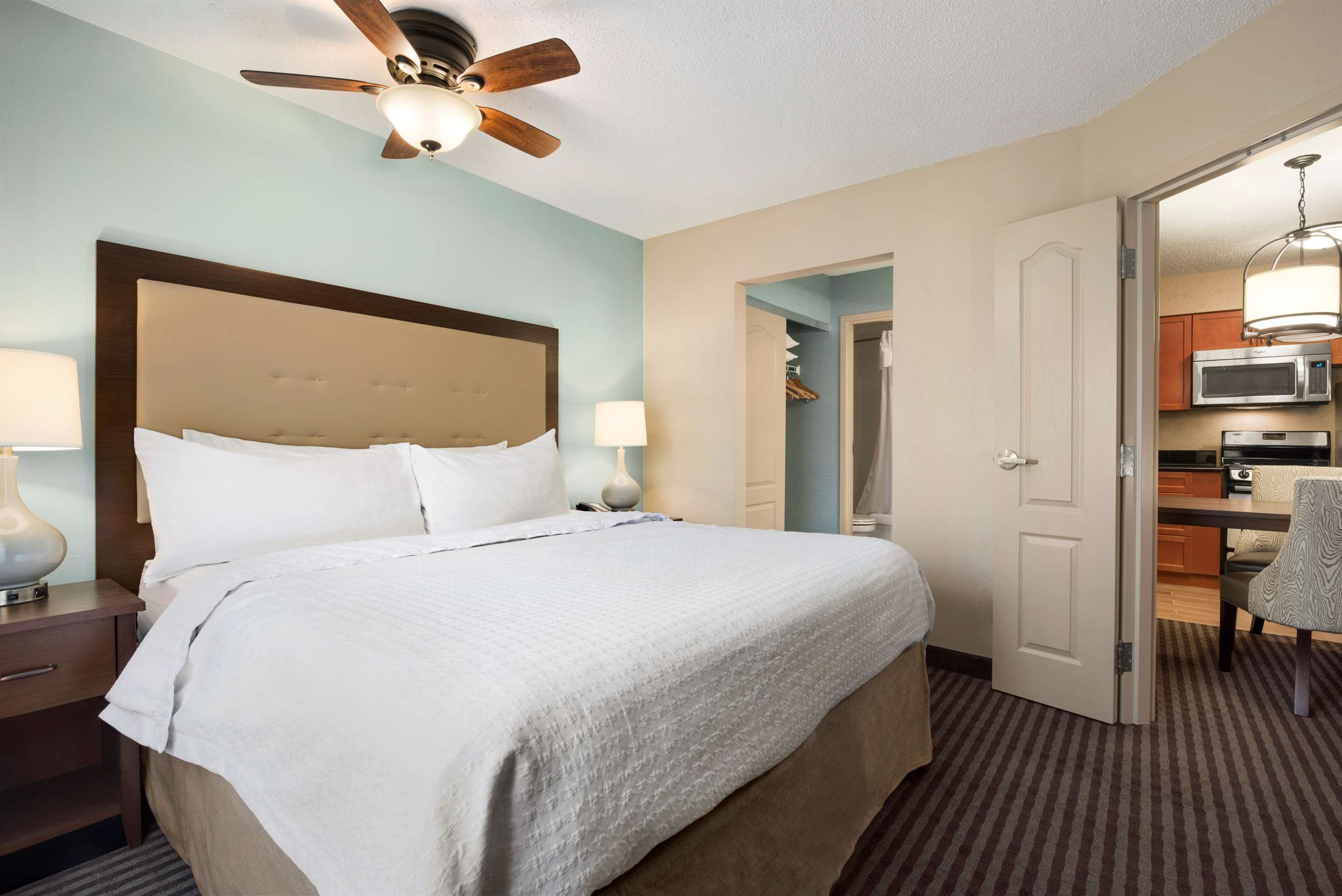 Guest room