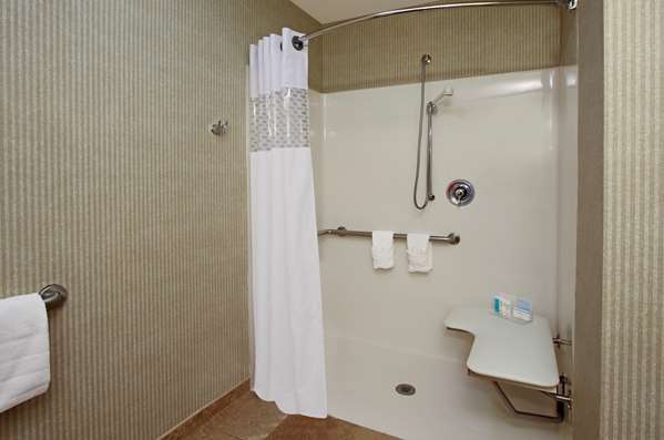  - Hampton Inn & Suites Hilliard - I-270, Exit 13