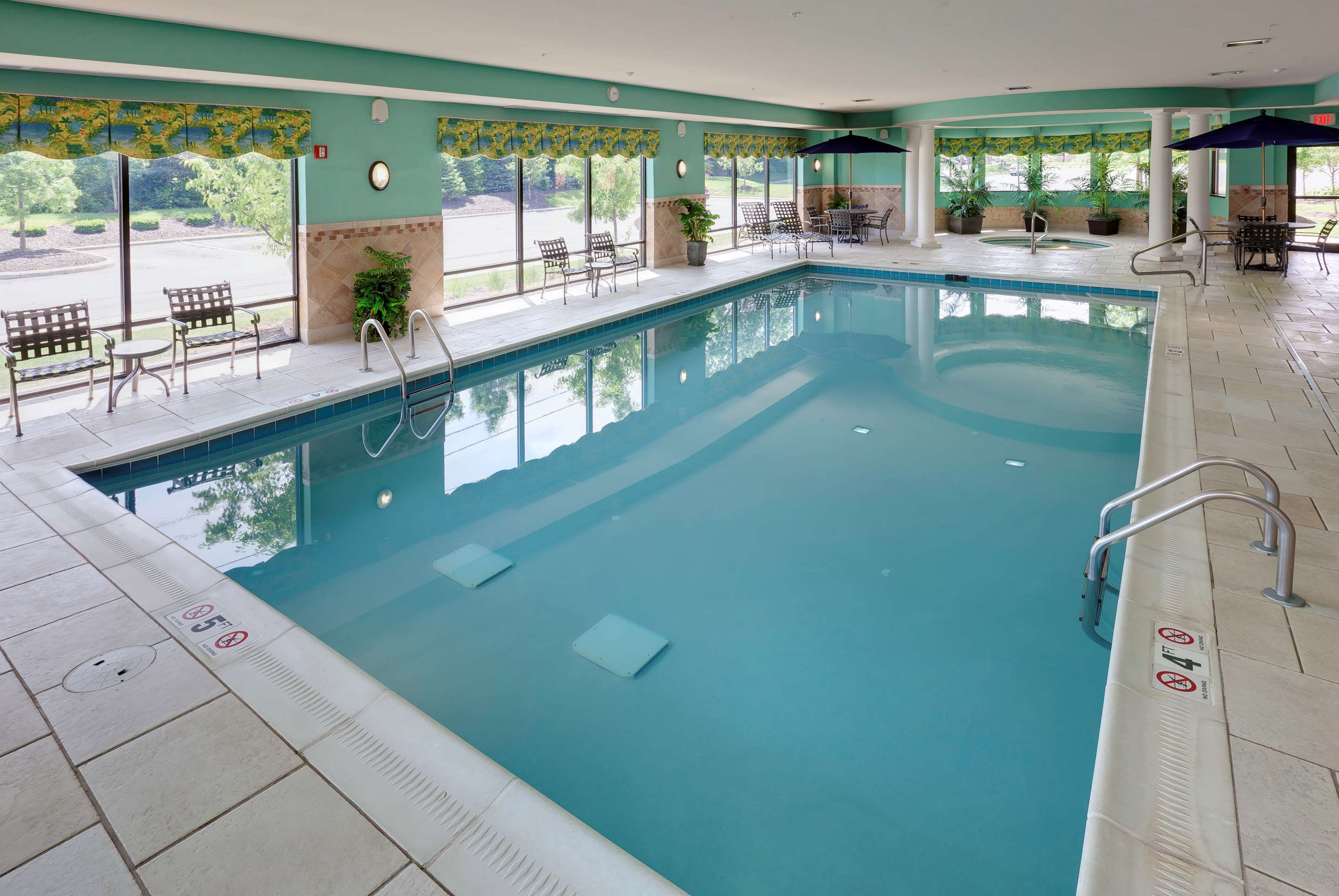 Pool | Hampton Inn & Suites Columbus Polaris