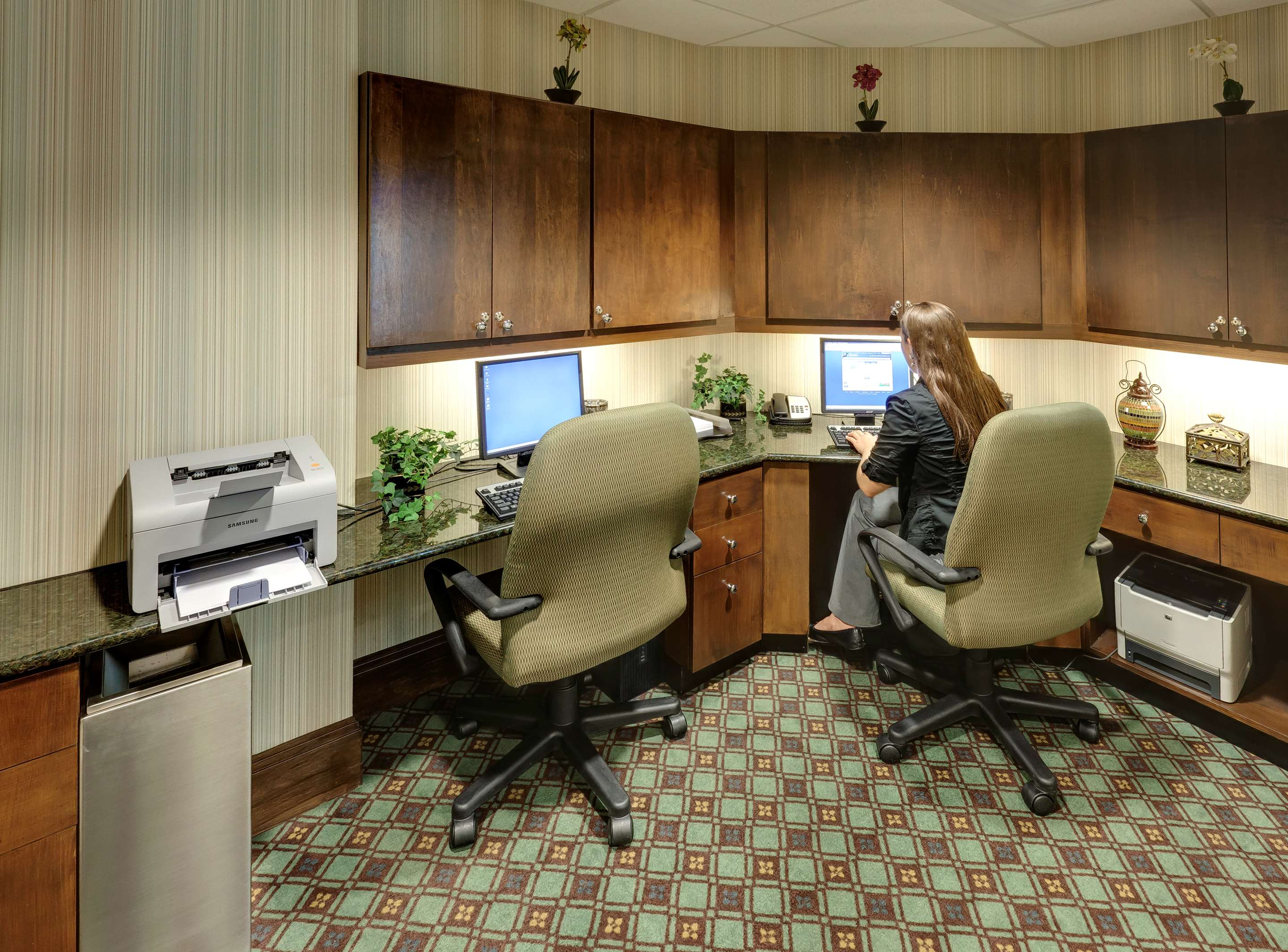 Business Center | Hampton Inn & Suites Columbus Polaris