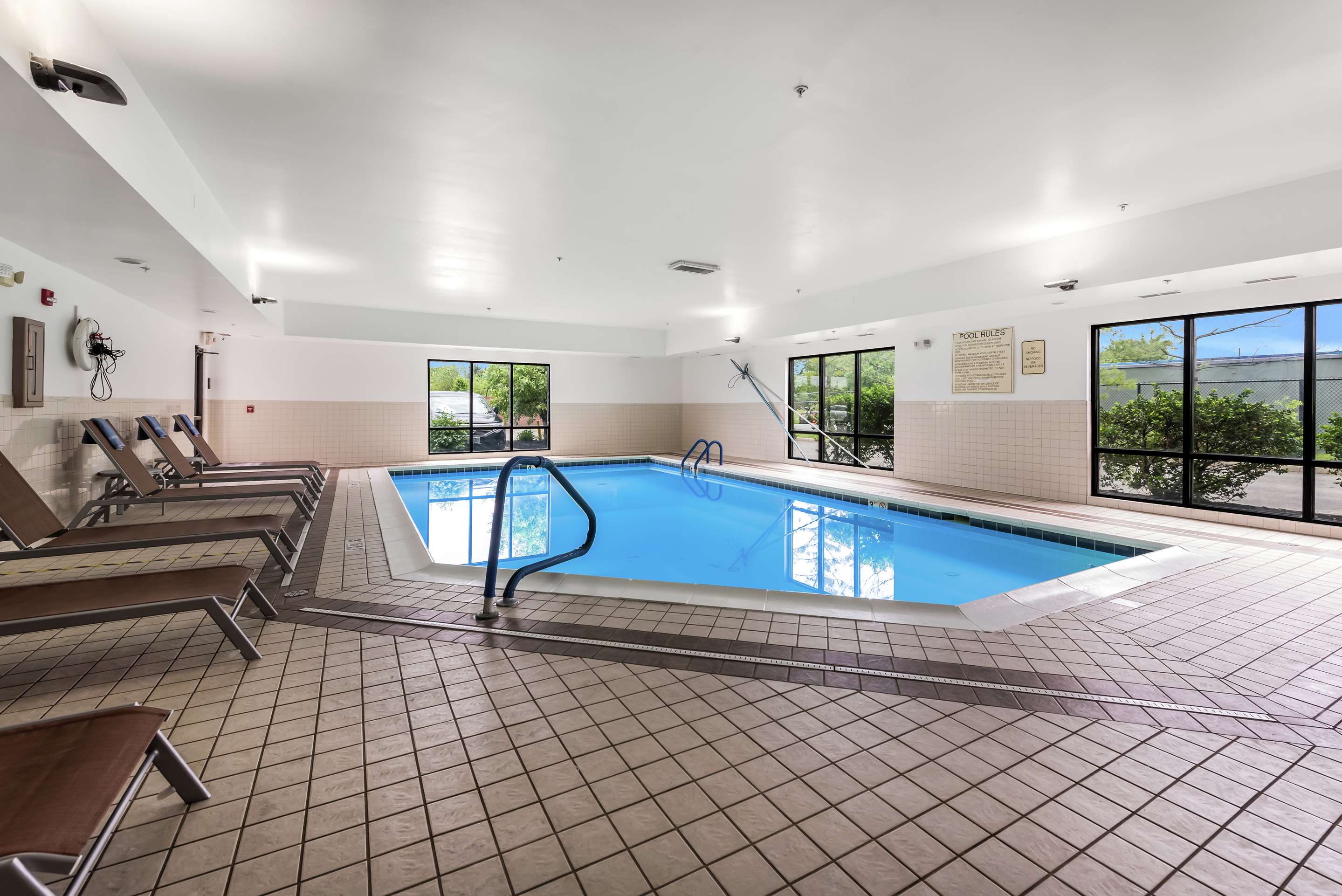 Pool | Hampton Inn Columbus I-70E/Hamilton Road