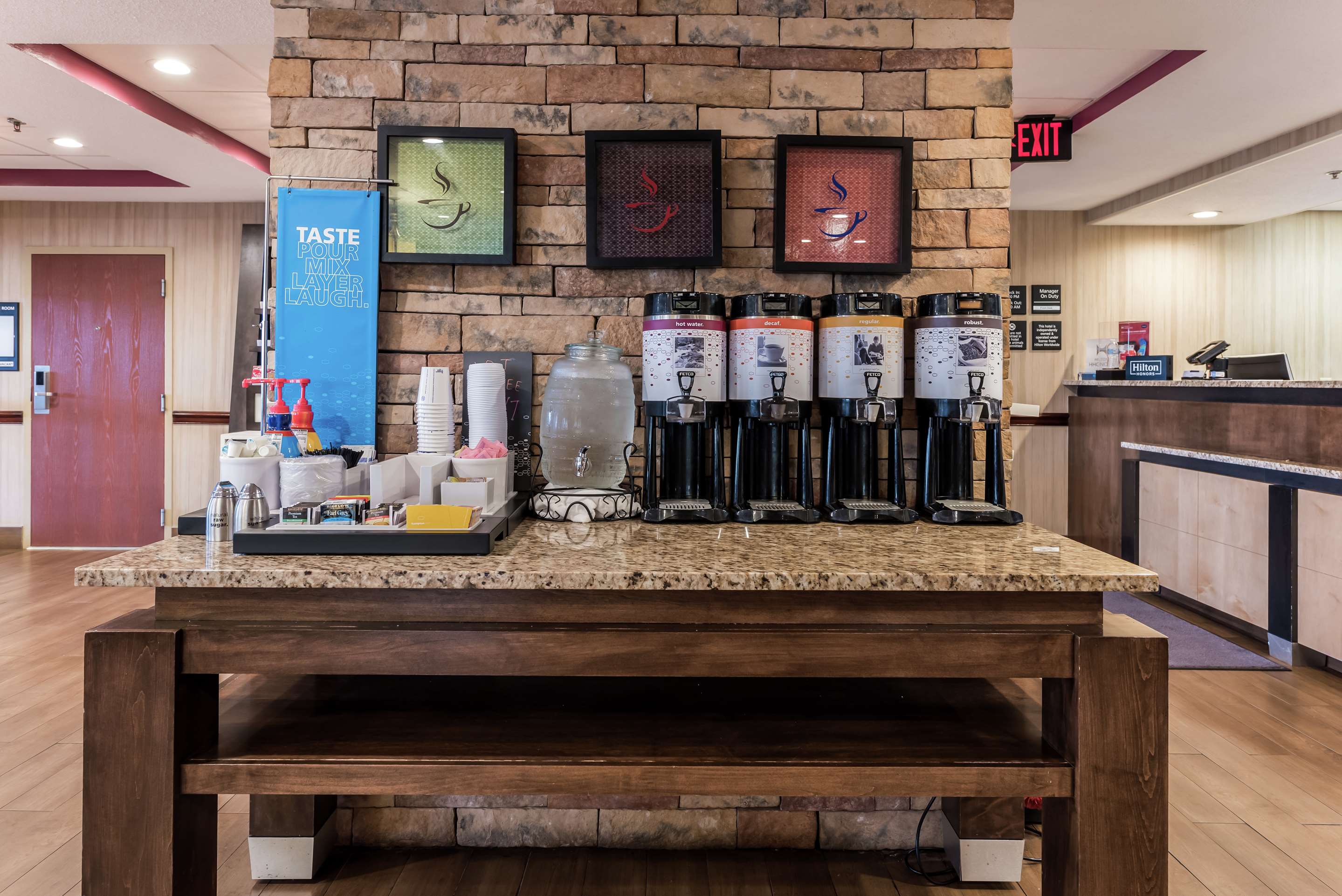 Restaurant | Hampton Inn Columbus I-70E/Hamilton Road