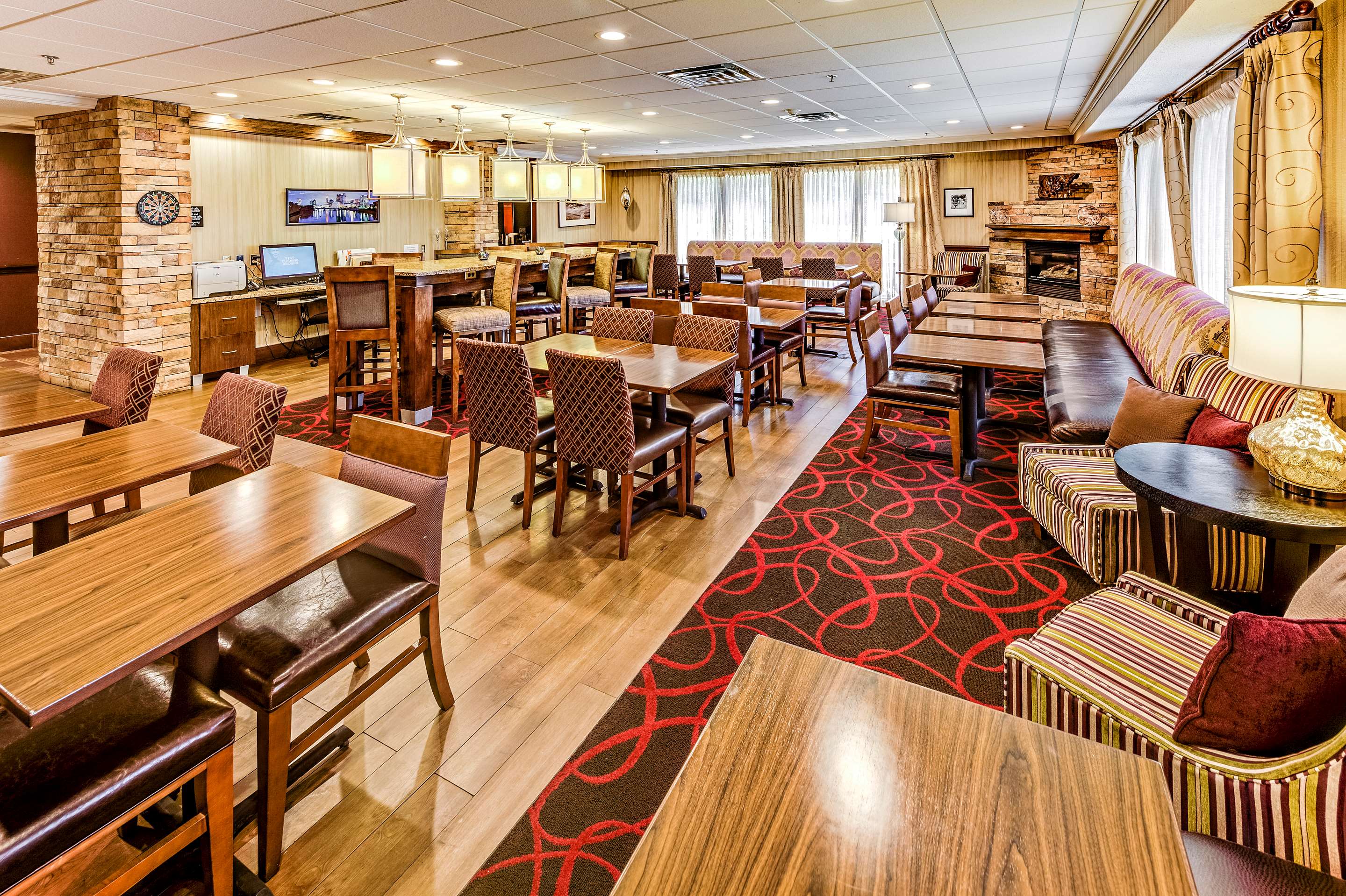 Restaurant | Hampton Inn Columbus I-70E/Hamilton Road