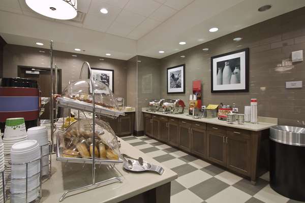 Restaurant - Hampton Inn & Suites University Area Columbus