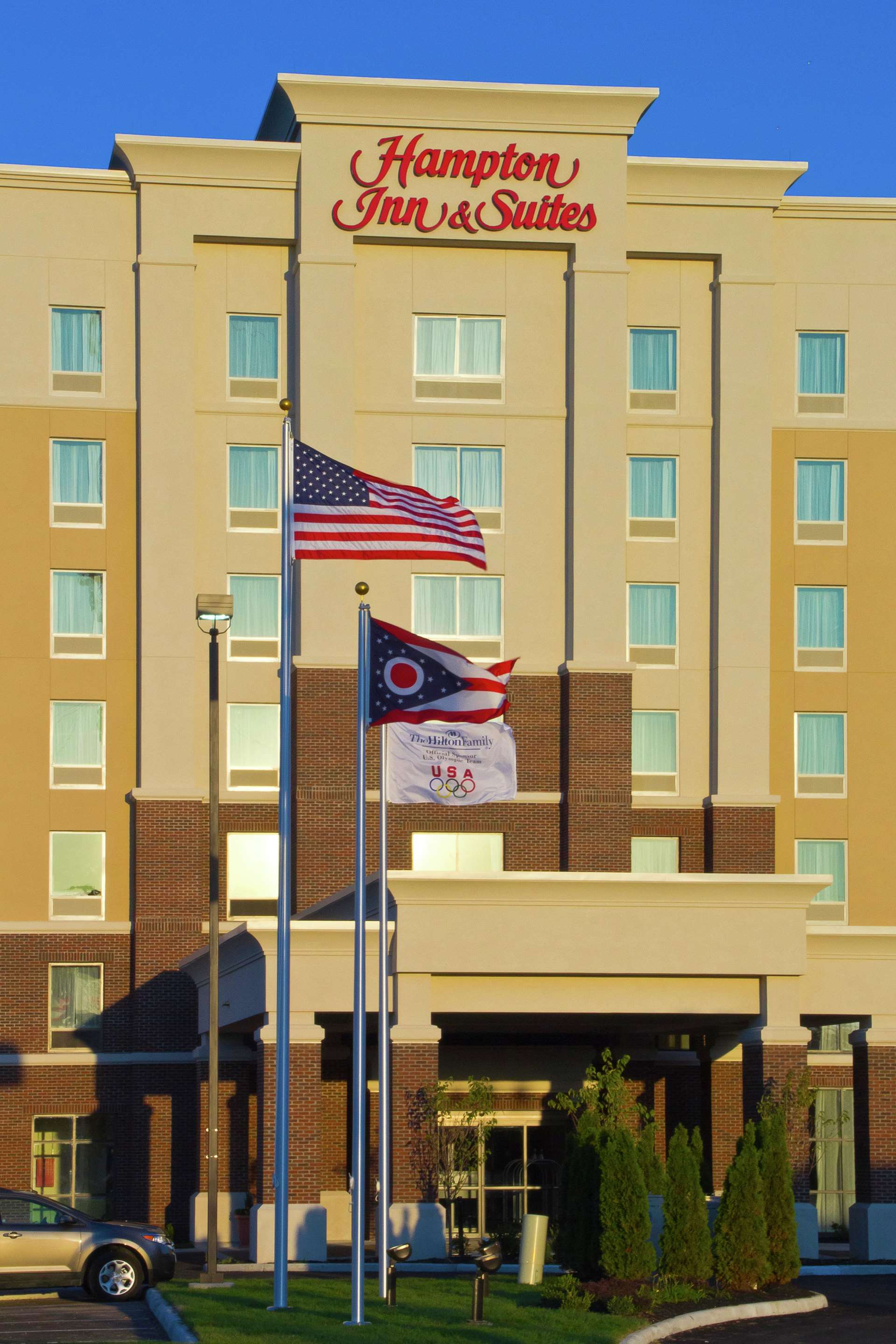 Exterior | Hampton Inn & Suites Columbus/University Area