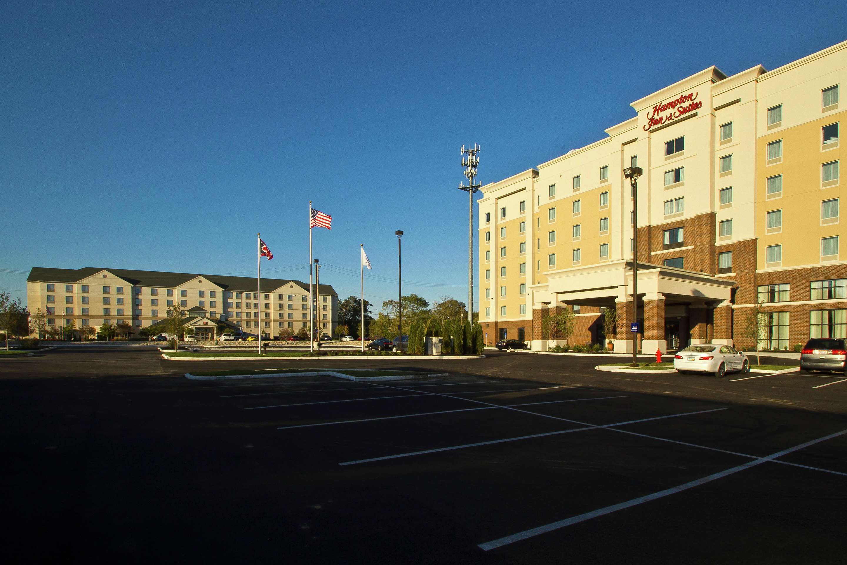 Exterior | Hampton Inn & Suites Columbus/University Area