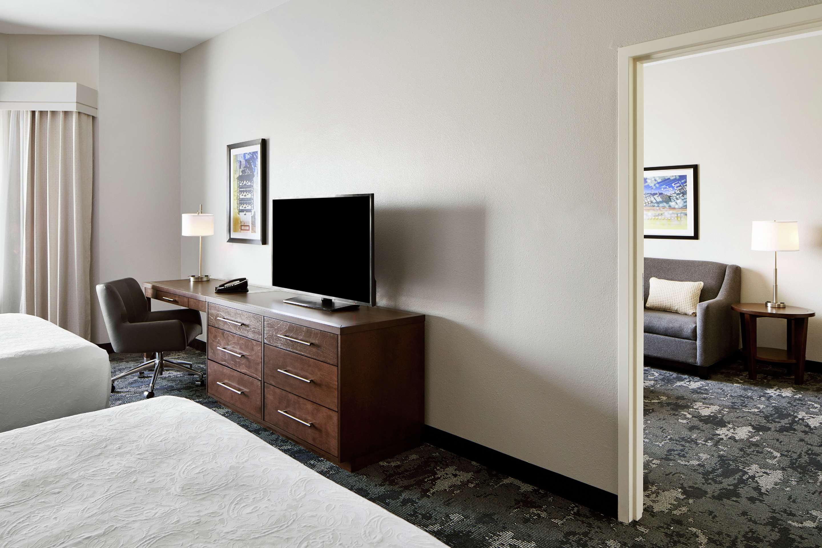 Guest room