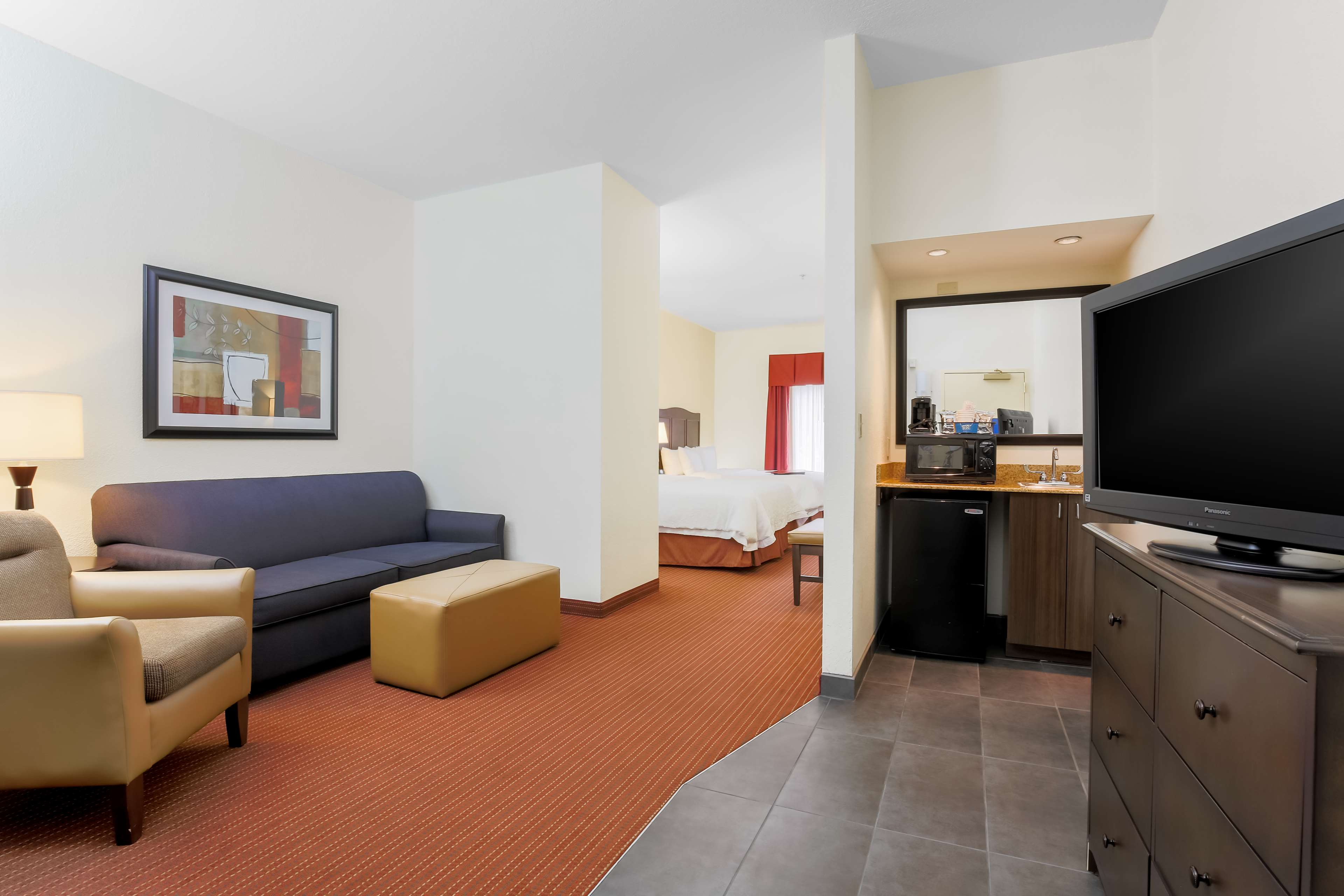 Hampton Inn by Hilton Champaign/Urbana Room Type - 1 KG LARGER RM W SOFA NS