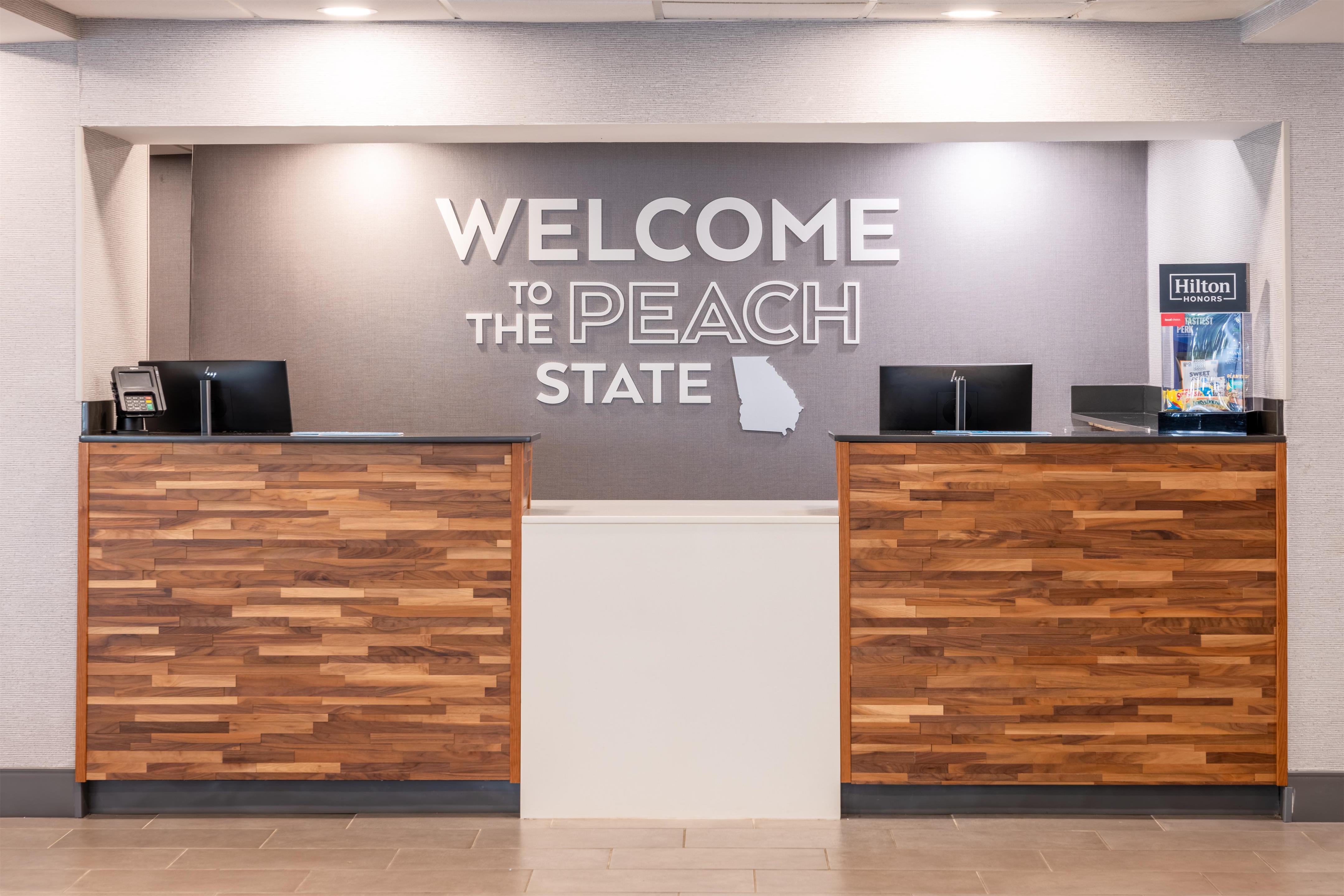 Reception | Hampton Inn Commerce