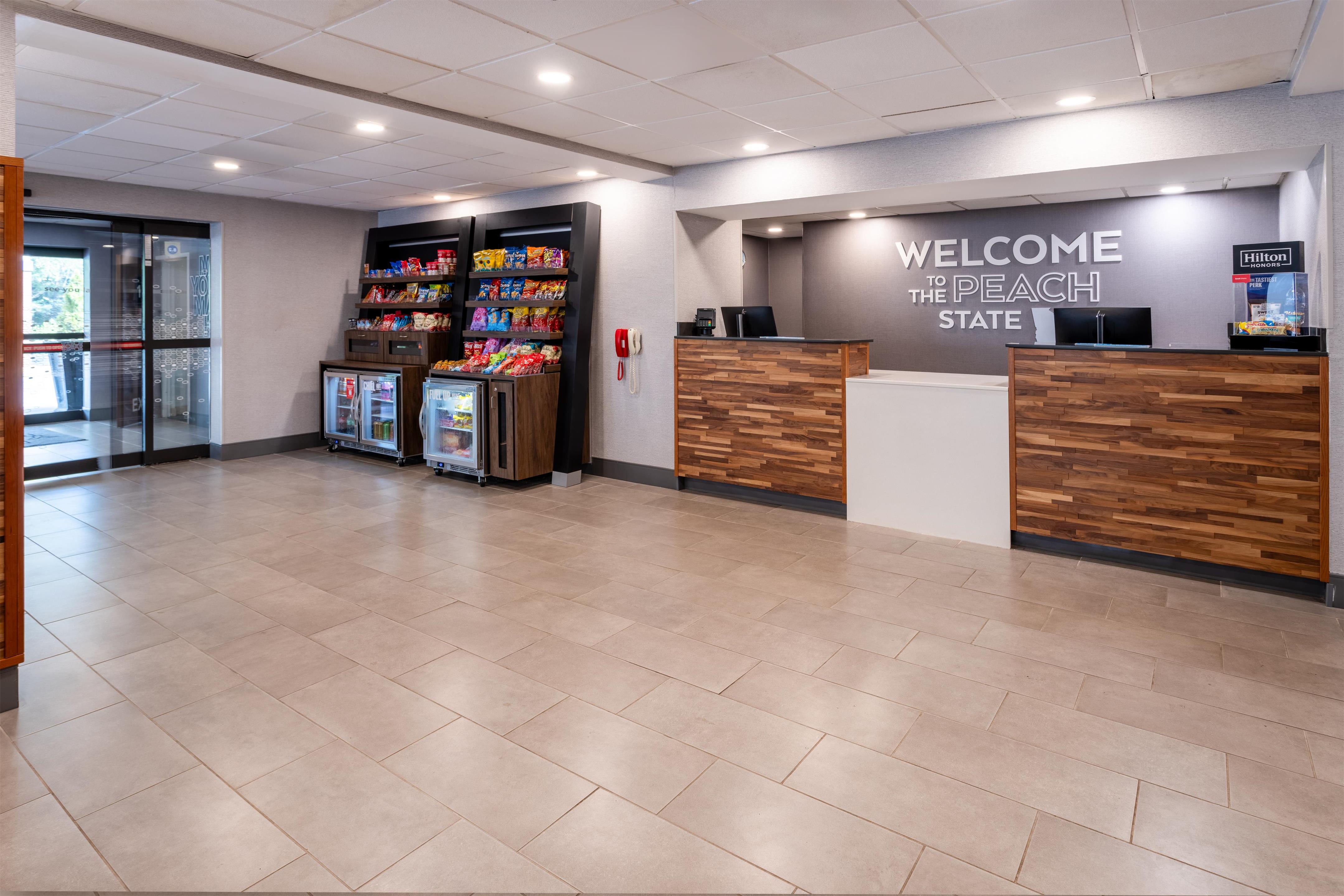 Reception | Hampton Inn Commerce