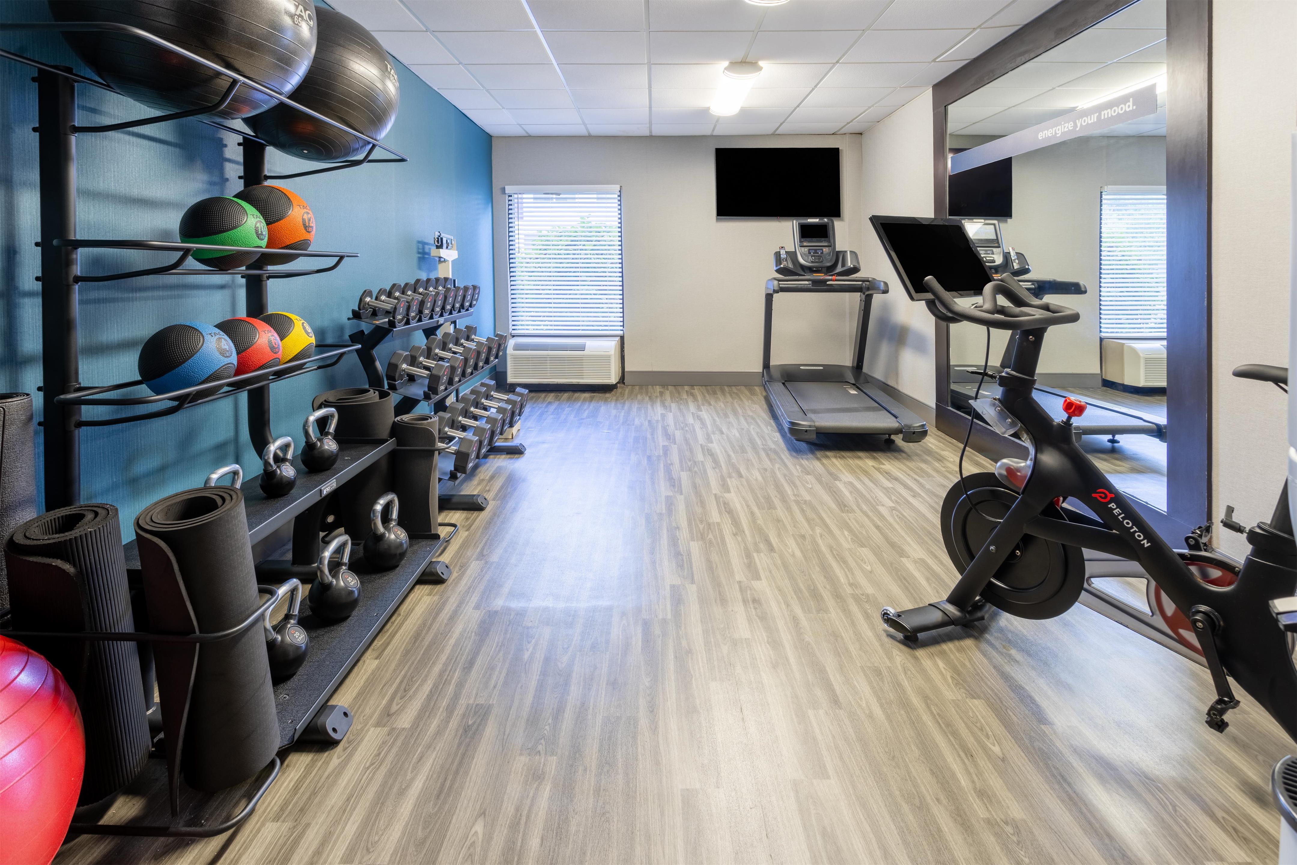 Health club fitness center gym | Hampton Inn Commerce