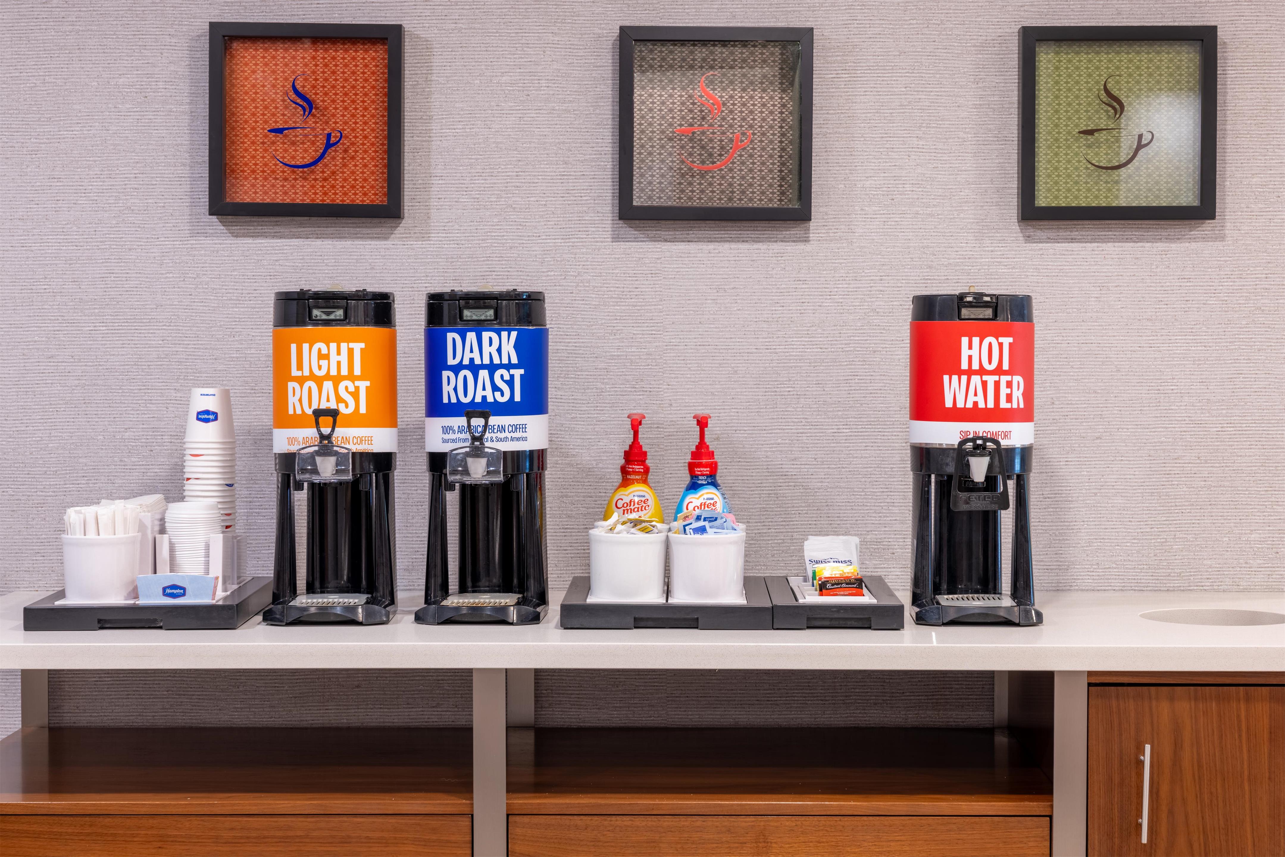 Breakfast Area | Hampton Inn Commerce