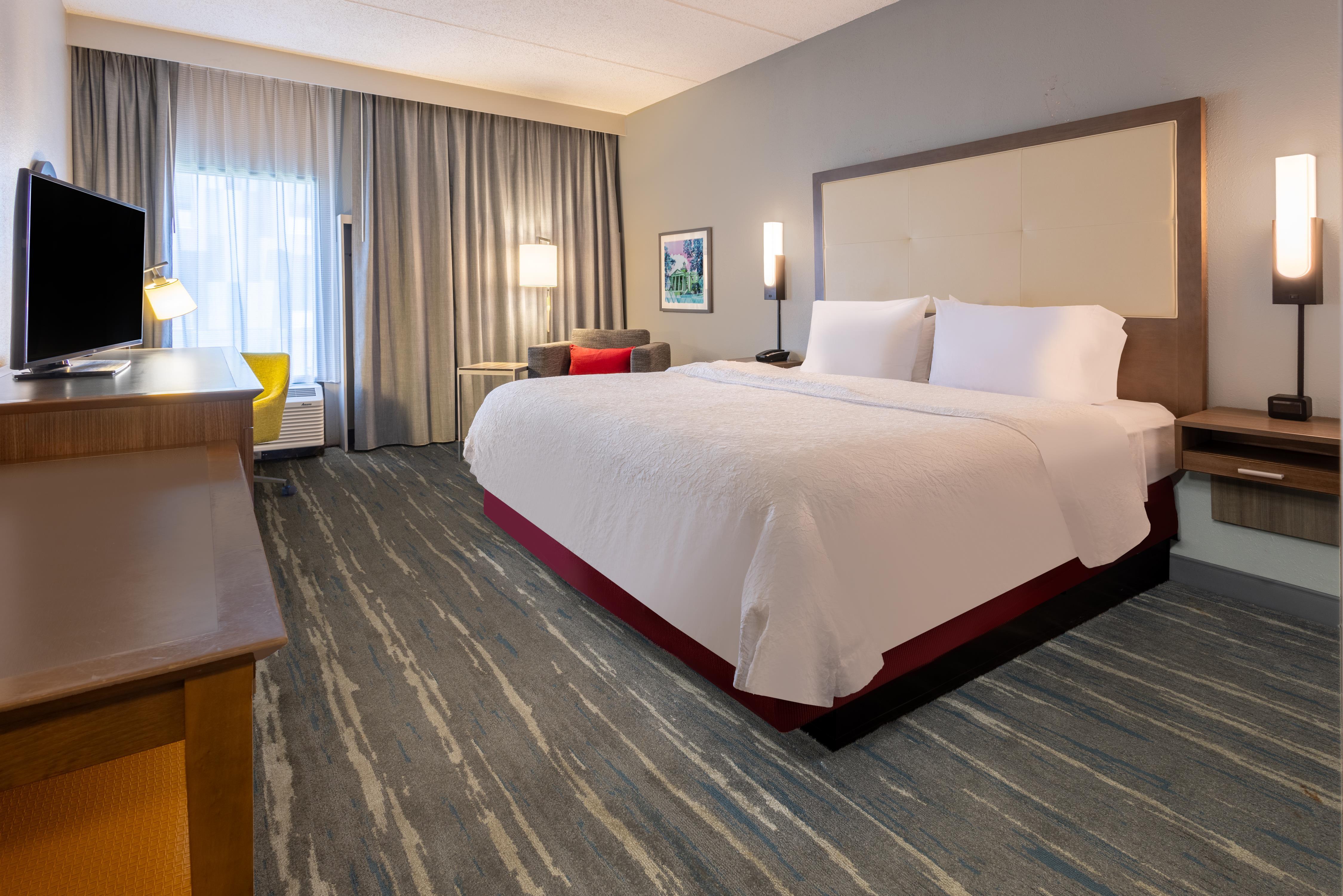 Hampton Inn by Hilton Commerce Room Type - 1K SHWR MICRO FRIDGE NS