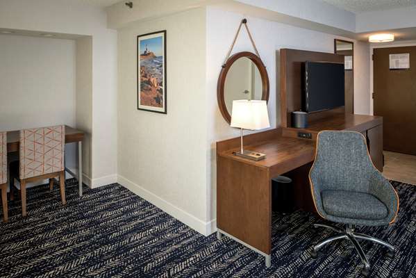  - Hampton Inn Commack - I-495, Exits 52 & 53