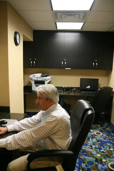 Conference Area - Hampton Inn Commack - I-495, Exits 52 & 53