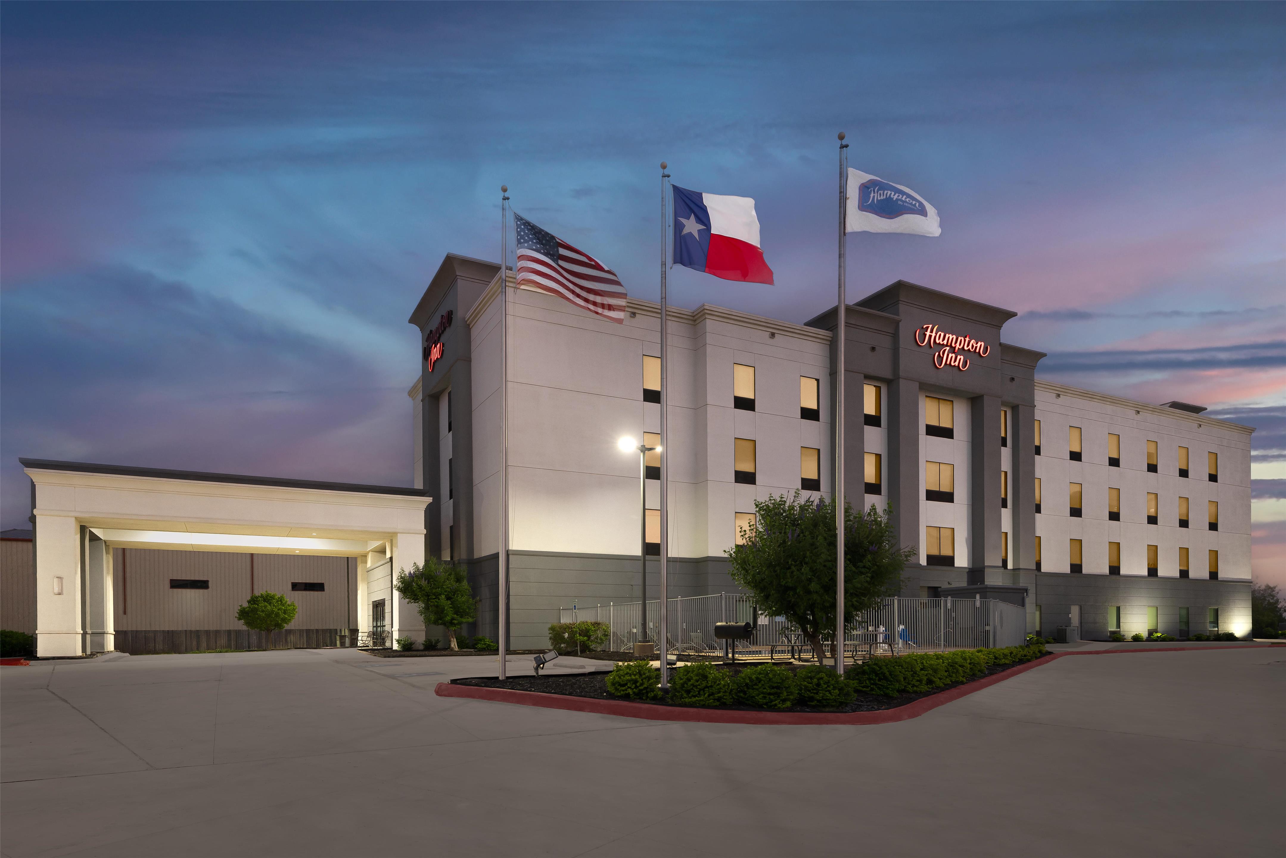 Exterior | Hampton Inn Cotulla