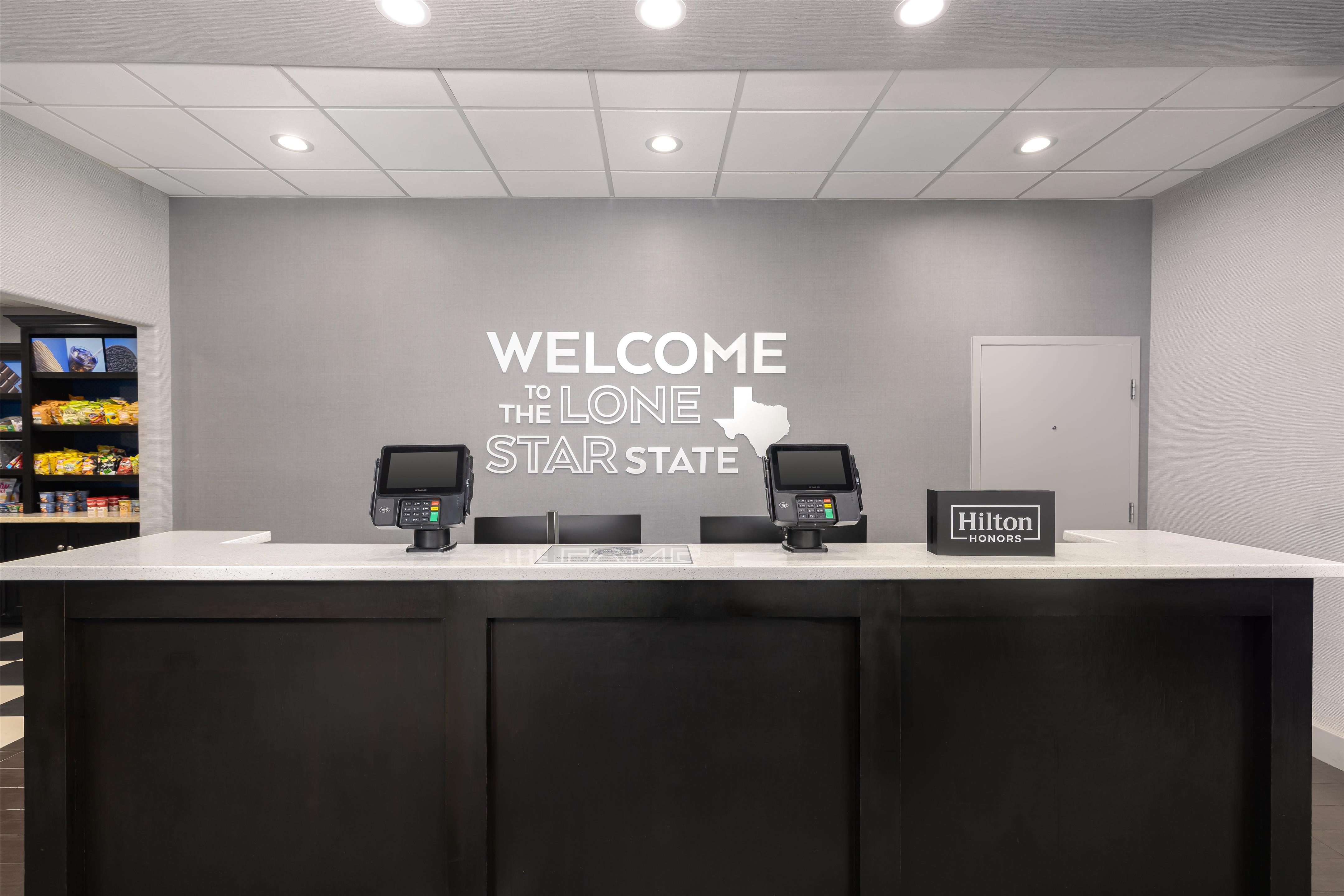 Reception | Hampton Inn Cotulla