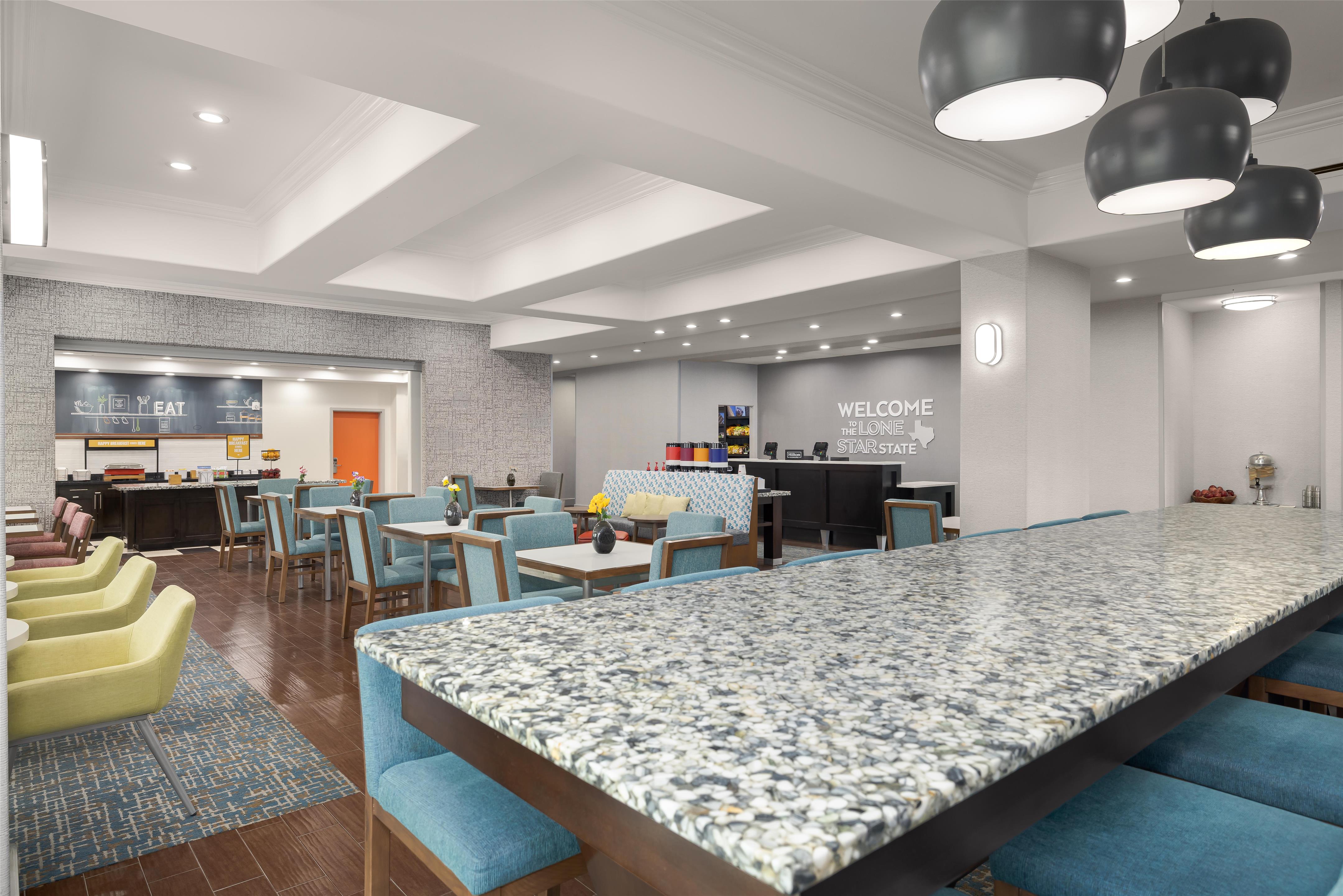 Lobby | Hampton Inn Cotulla