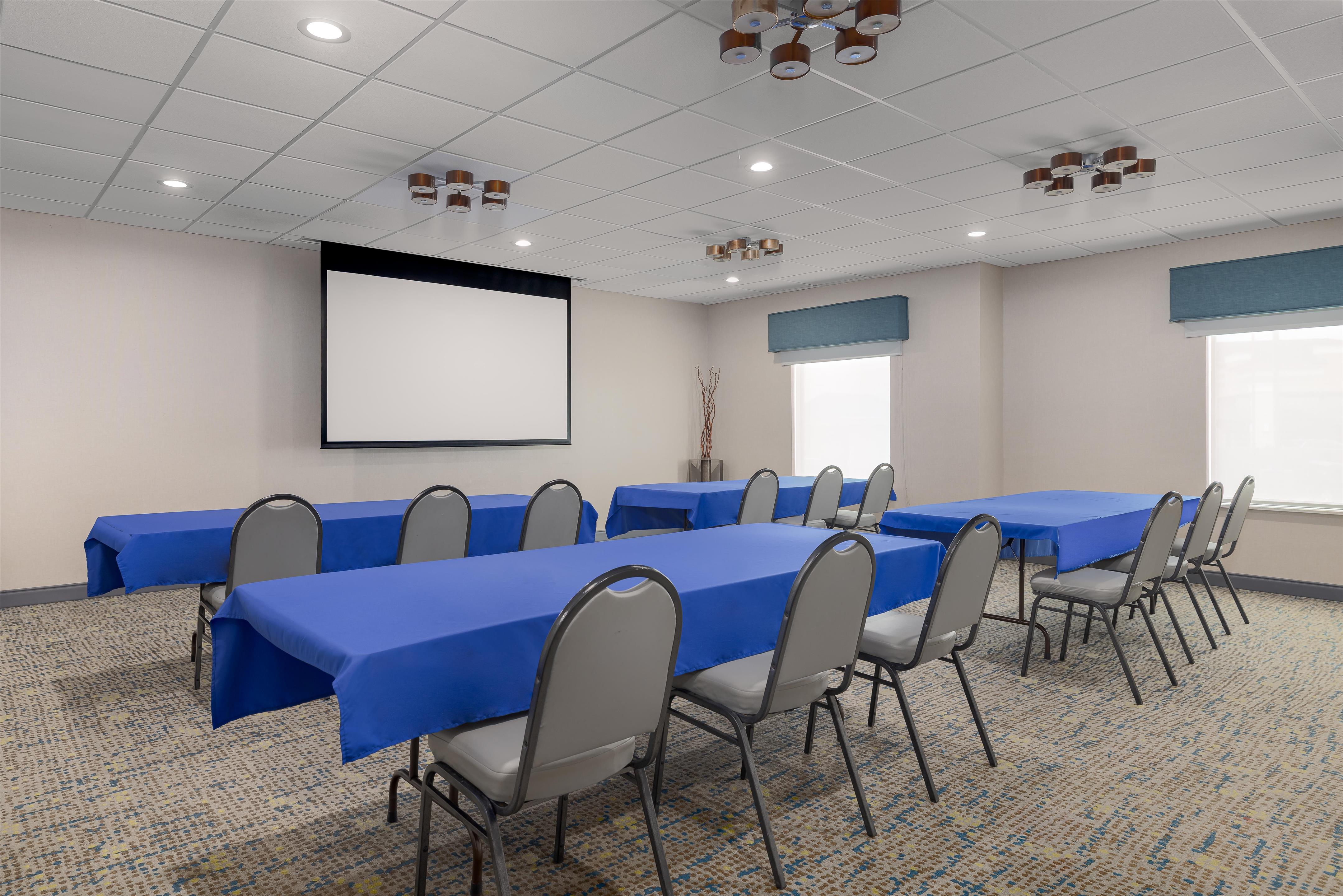 Meeting Room | Hampton Inn Cotulla
