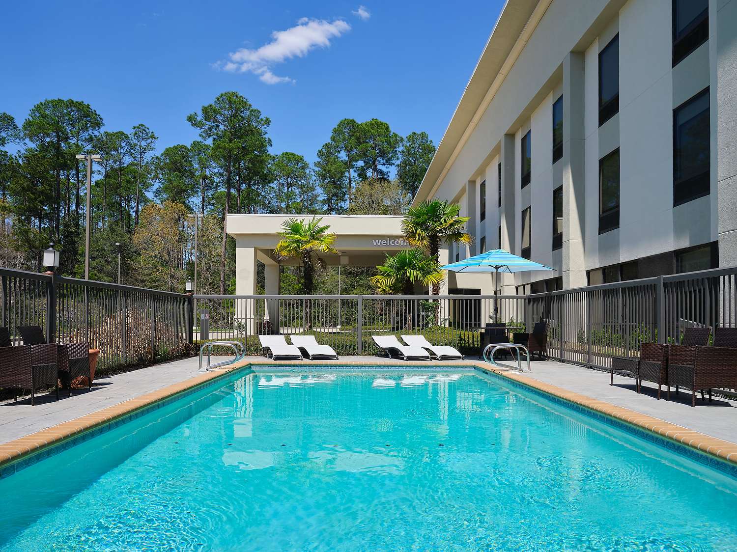 Pool | Hampton Inn Covington
