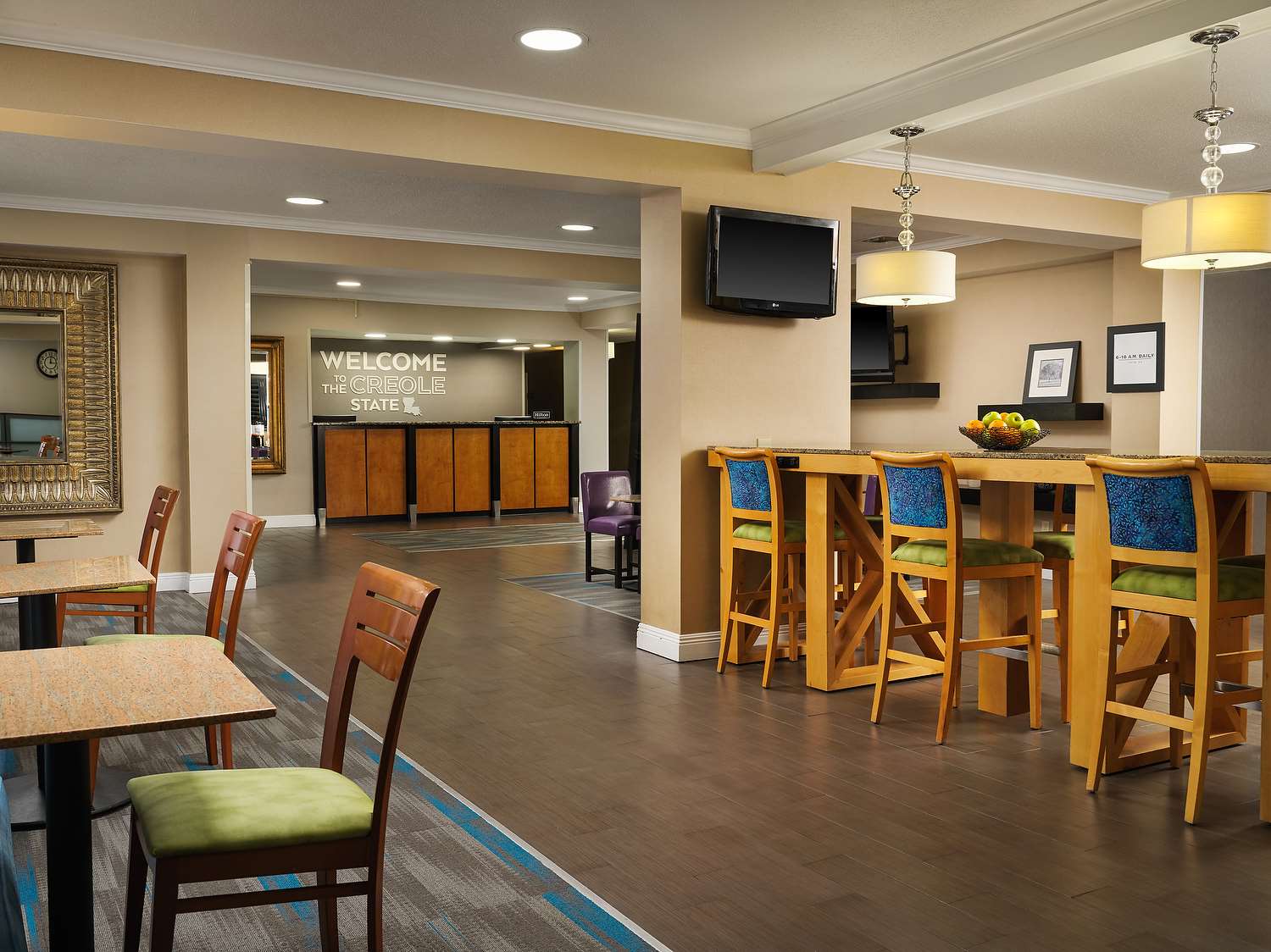 Lobby | Hampton Inn Covington
