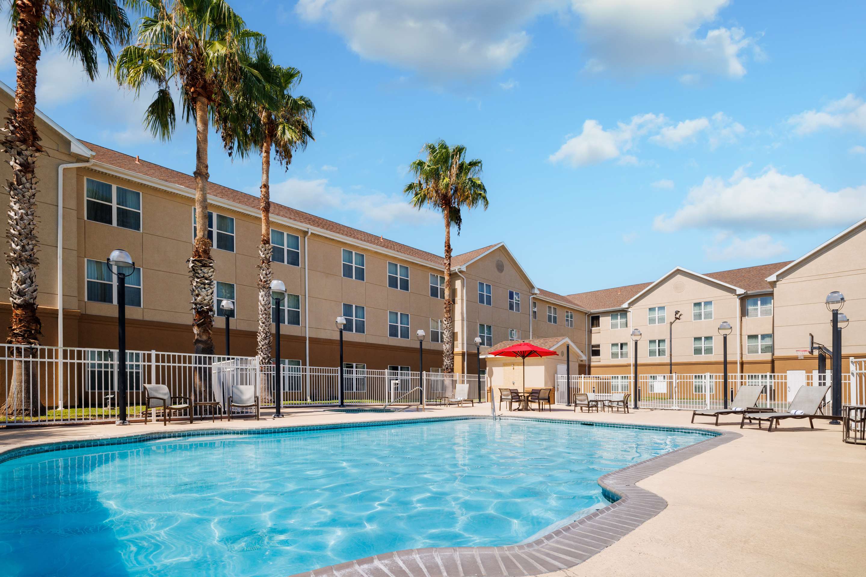 Pool | Homewood Suites Corpus Christi