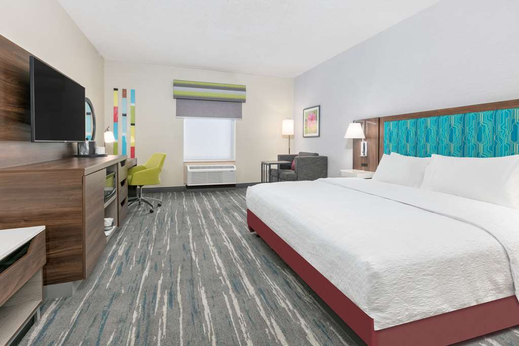 Hampton Inn Kingsville, TX-guestroom-Guest Room,On-Site.jpg