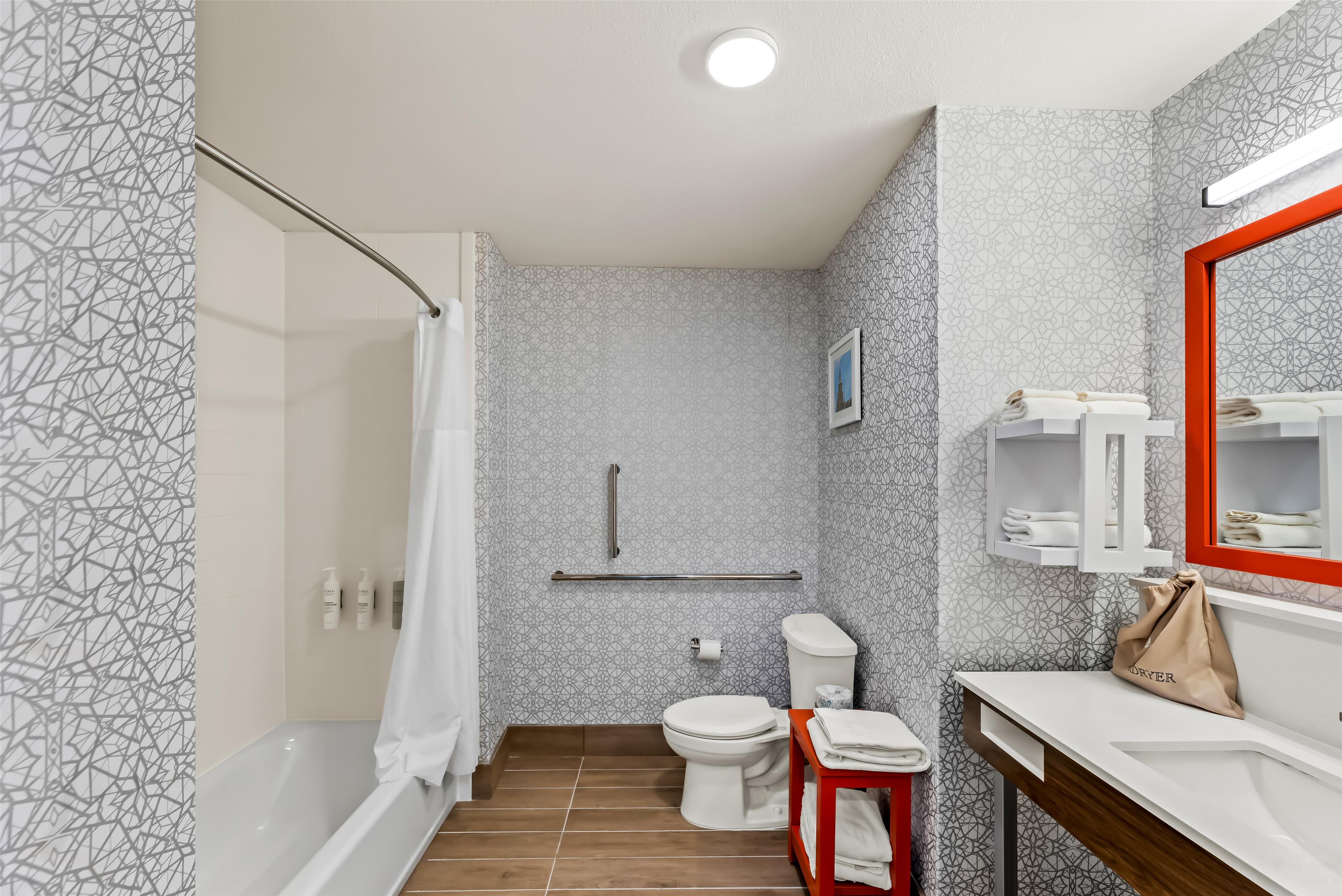 Hampton Inn & Suites Corpus Christi I-37 - Navigation Blvd Room Type - 2 QNS ACCESSIBLE W TUB NS