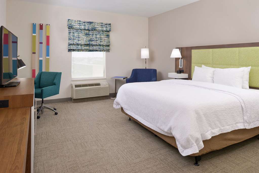 Hampton Inn & Suites by Hilton Port Aransas - Tap to explore photos