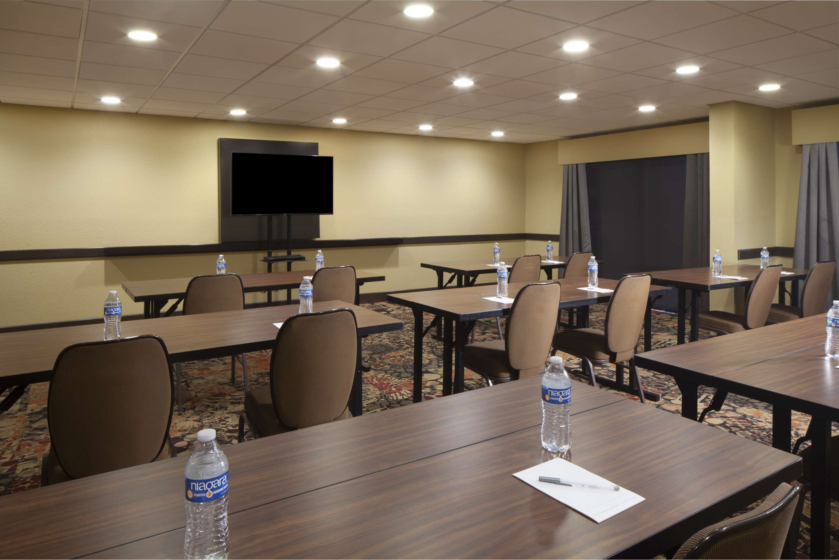 Meeting Room | Hampton Inn Charleston-Southridge