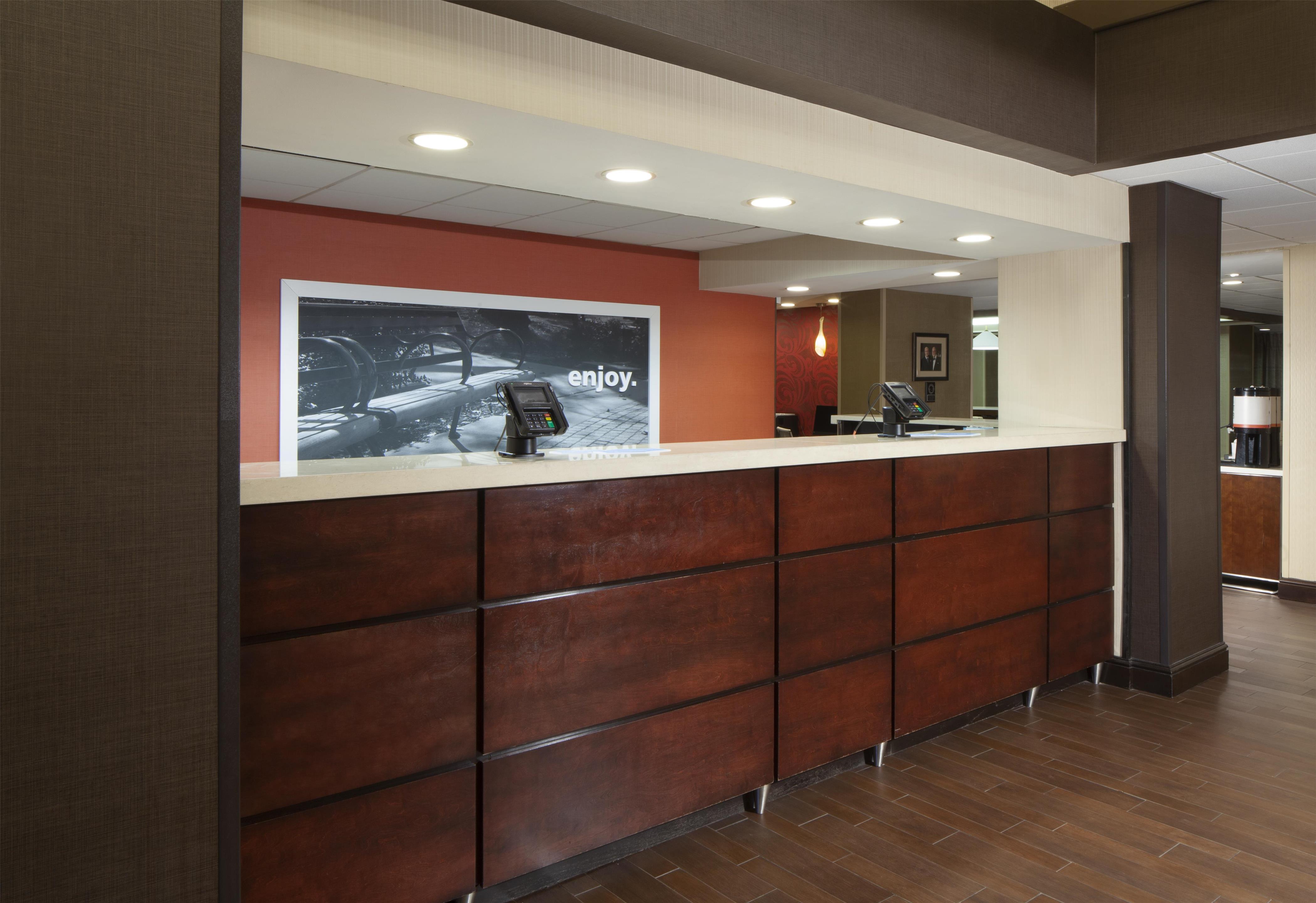 Reception | Hampton Inn Charleston-Southridge