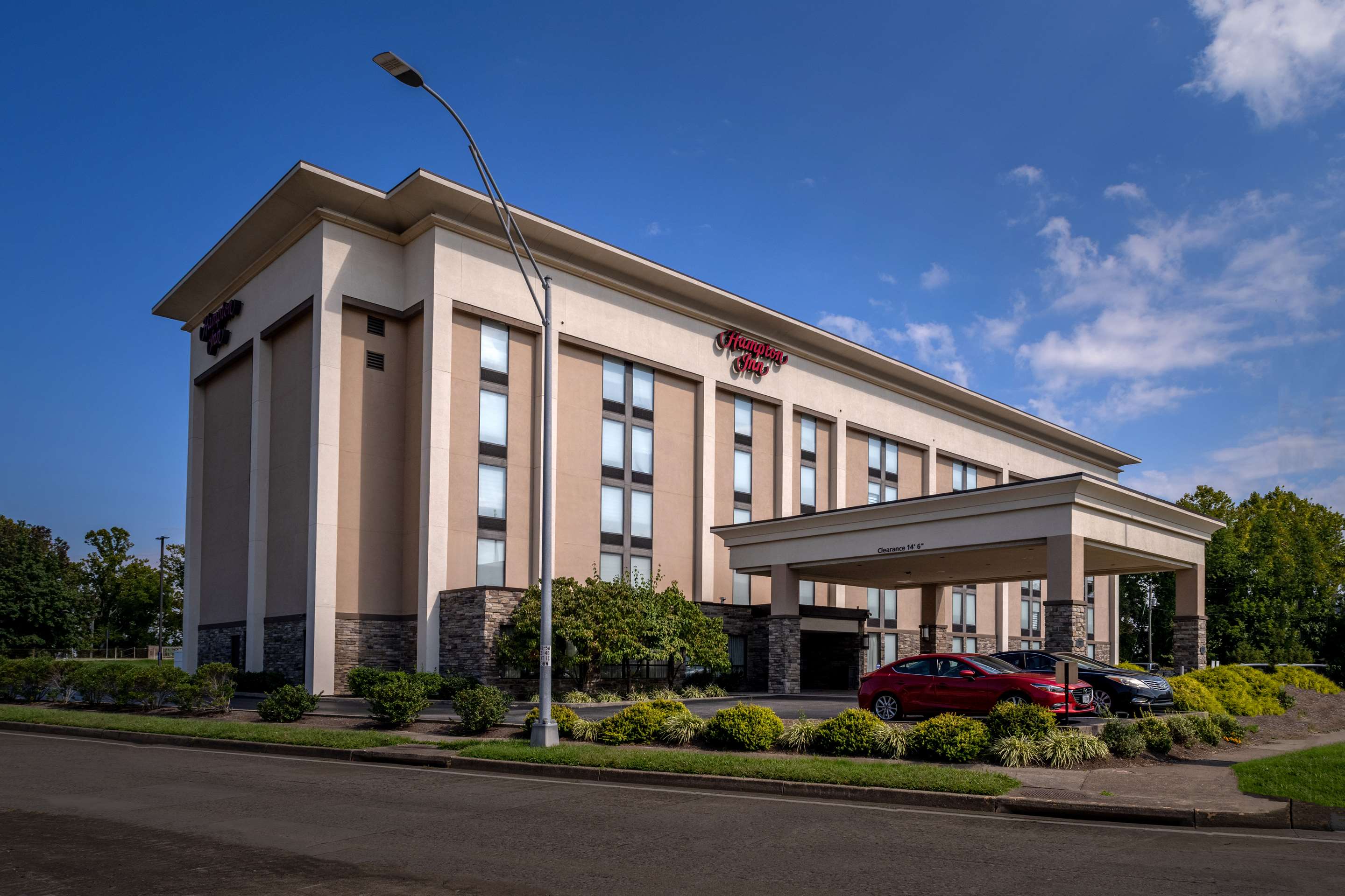Exterior | Hampton Inn Charleston-Downtown