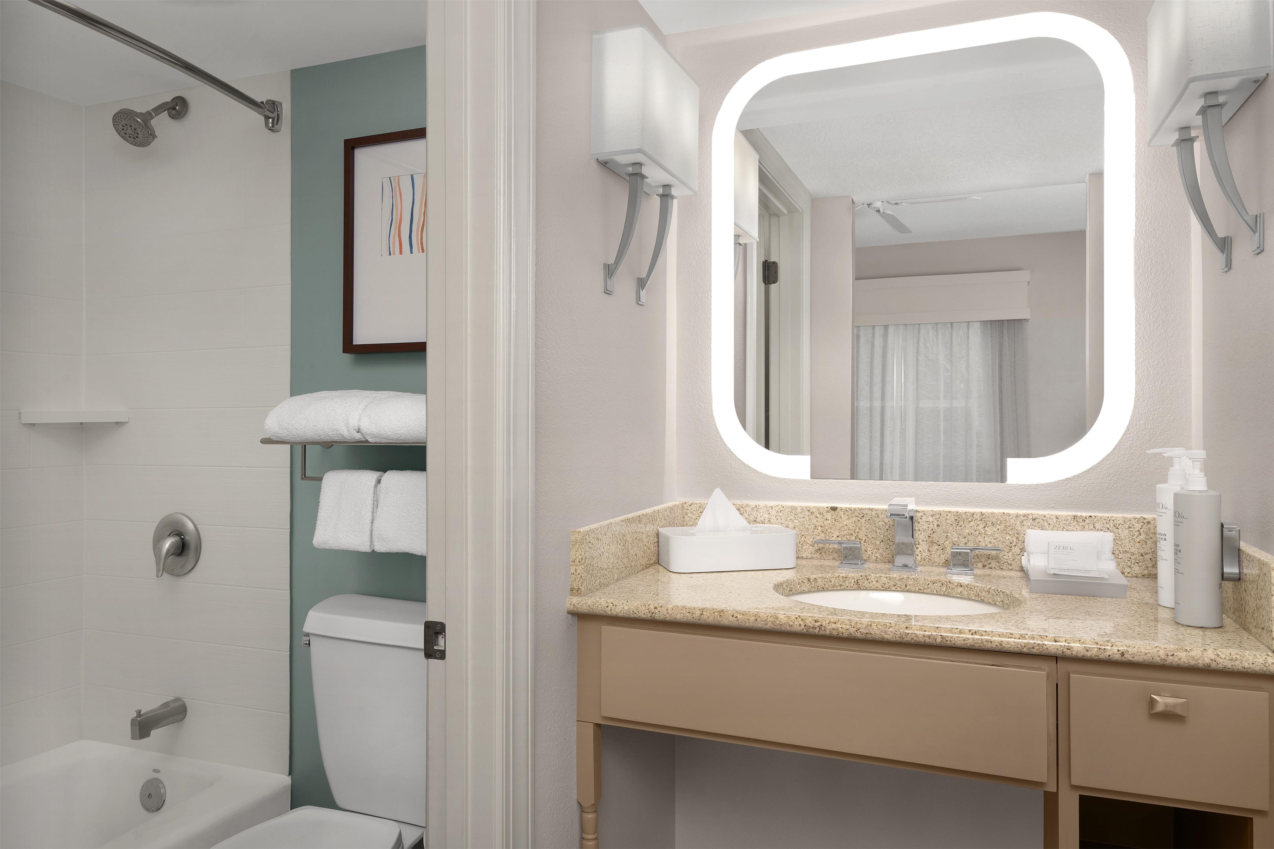 Guest room bath
