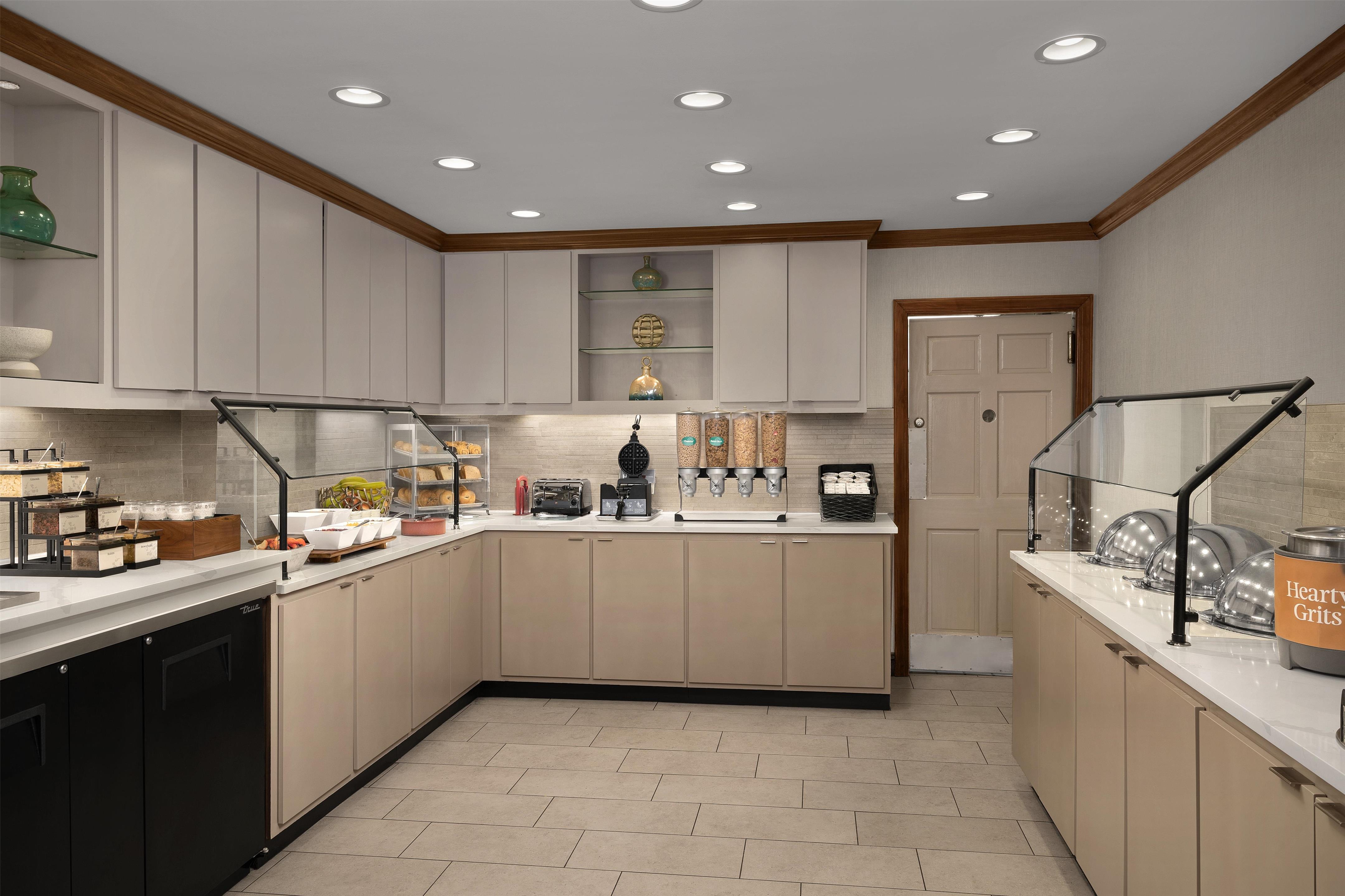 Breakfast Area | Homewood Suites by Hilton Raleigh/Cary