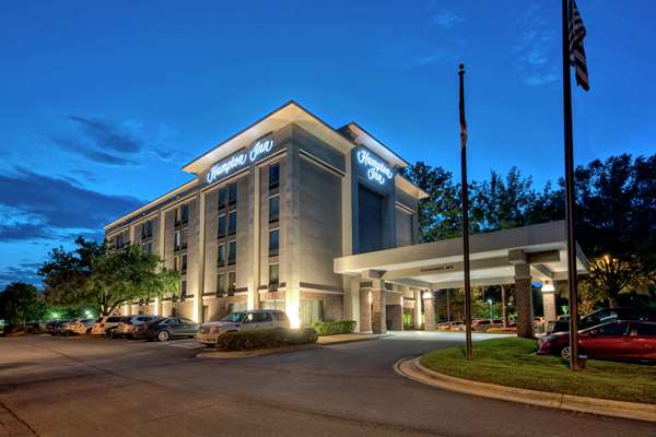 Exterior view - Hampton Inn Cary