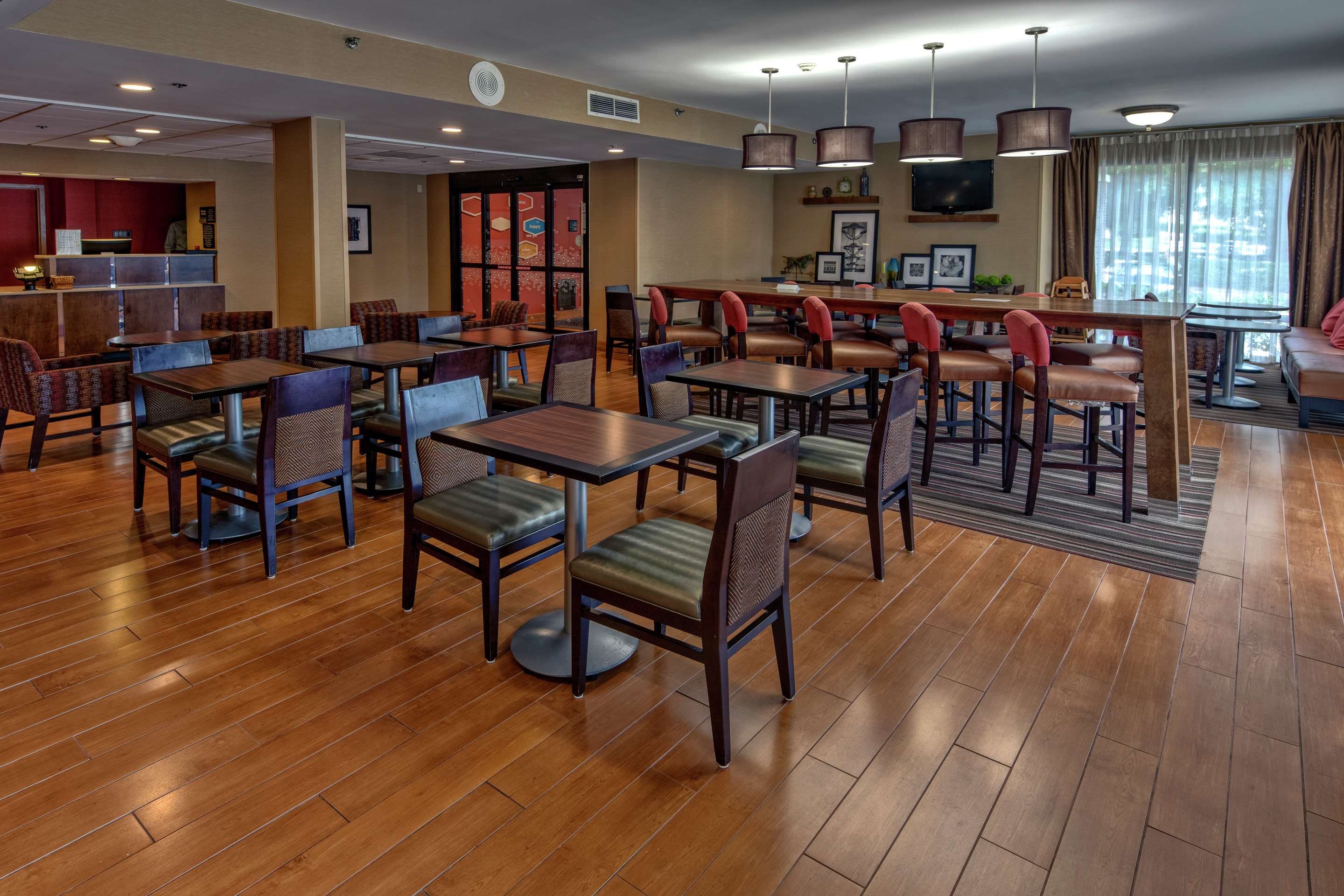 Lobby | Hampton Inn Raleigh/Cary