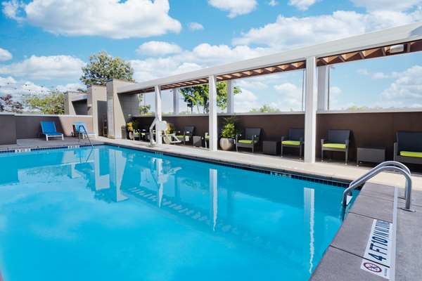 Pool - Home2 Suites by Hilton Hotel Columbus